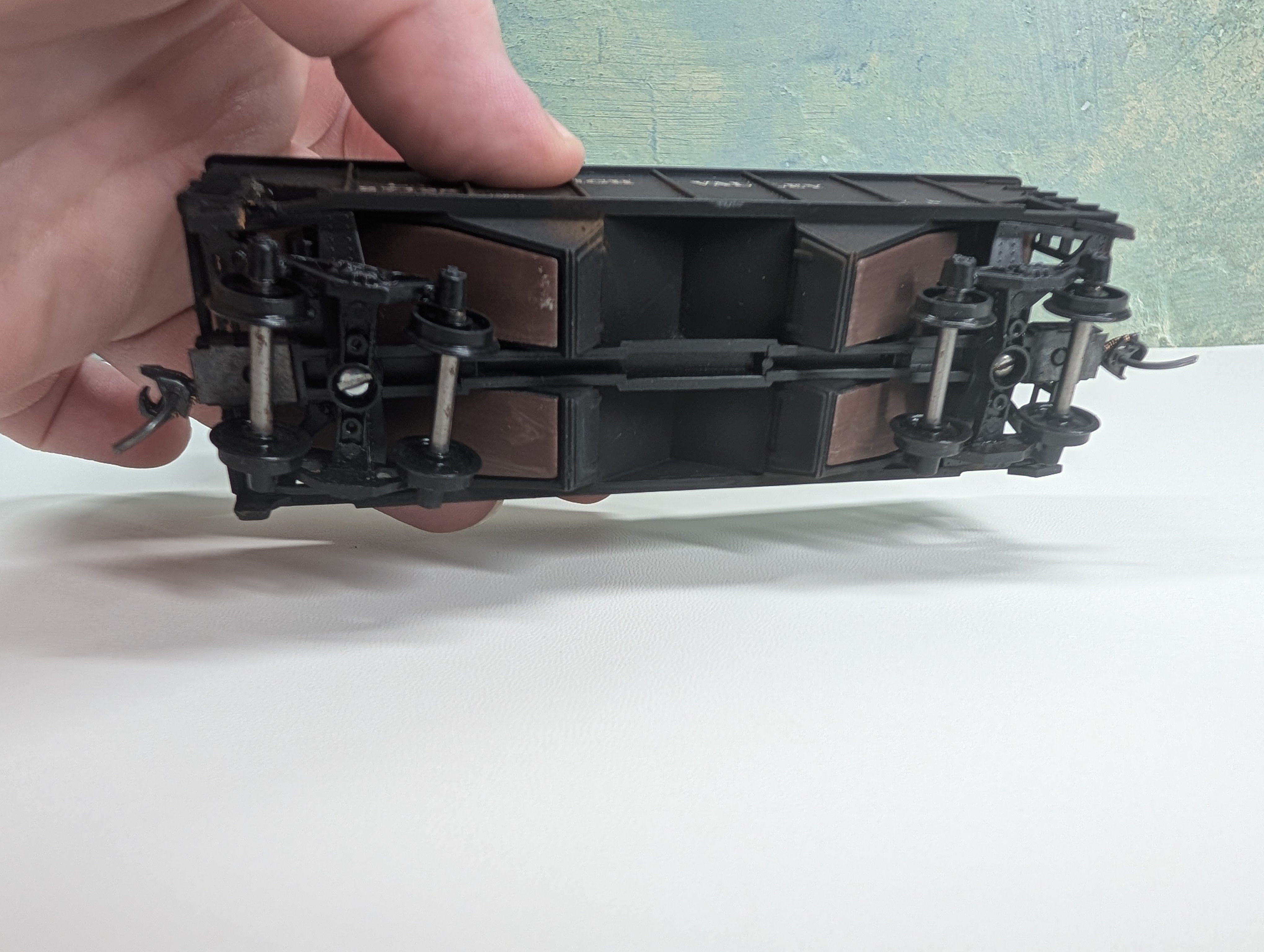 USED Athearn HO Scale 2 Bay Open Hopper Lehigh Valley LV #27128 Weathered, Decal
