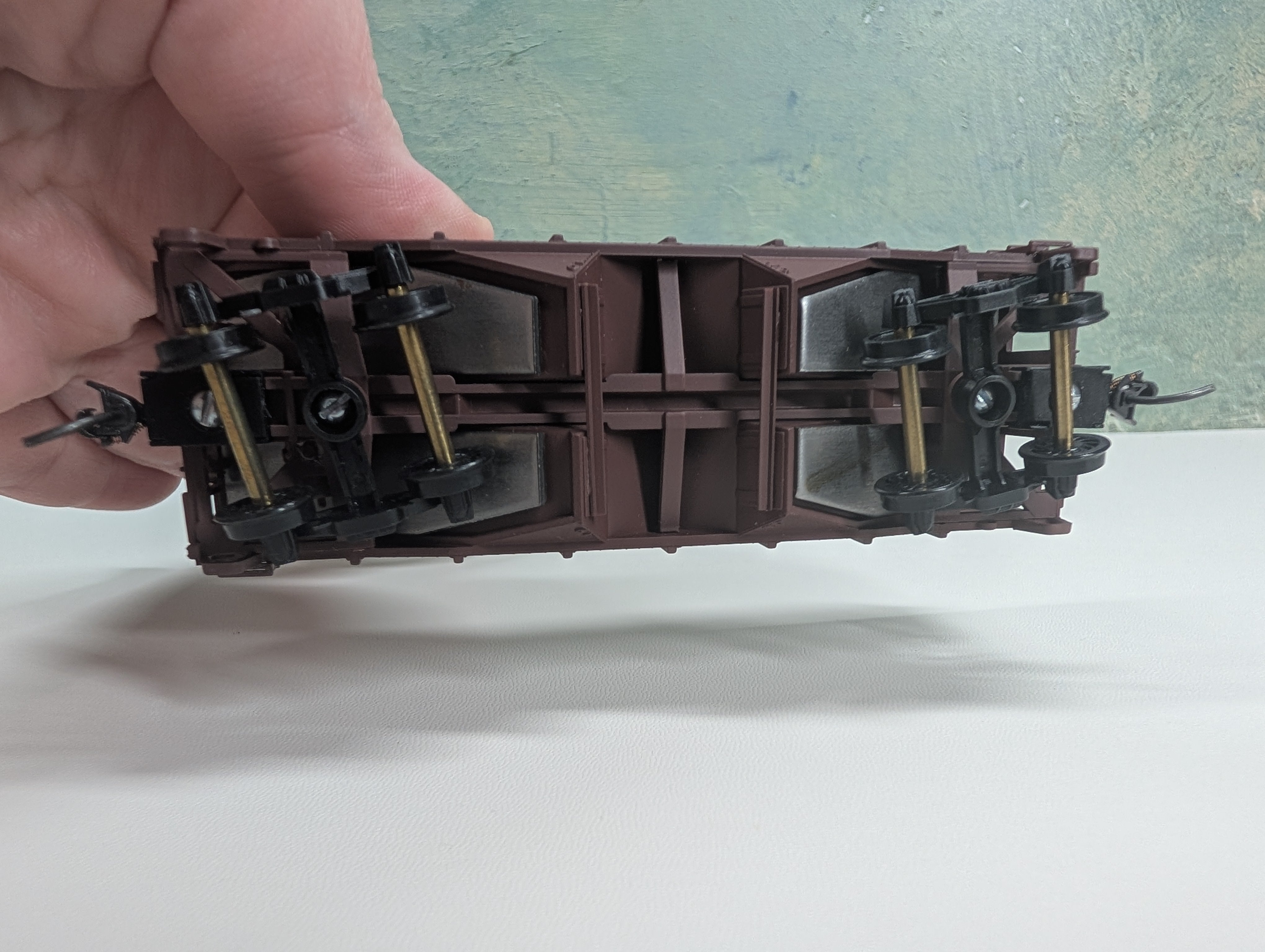 USED Stewart Hobbies HO Scale 2 Bay Open Hopper Lehigh Valley LV #25483