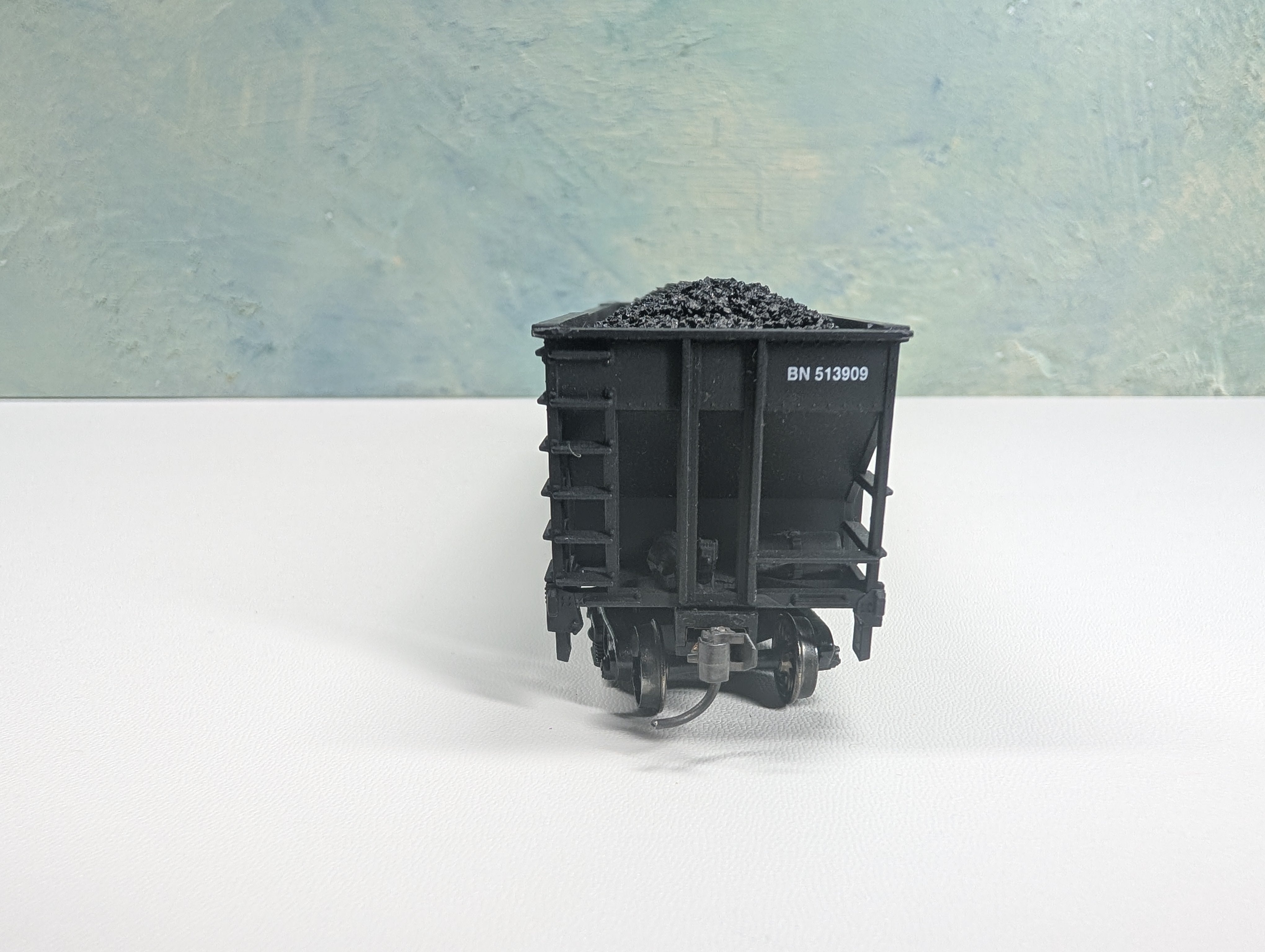 USED HO Scale 4 Bay Coal Hopper Burlington Northern BN #513909