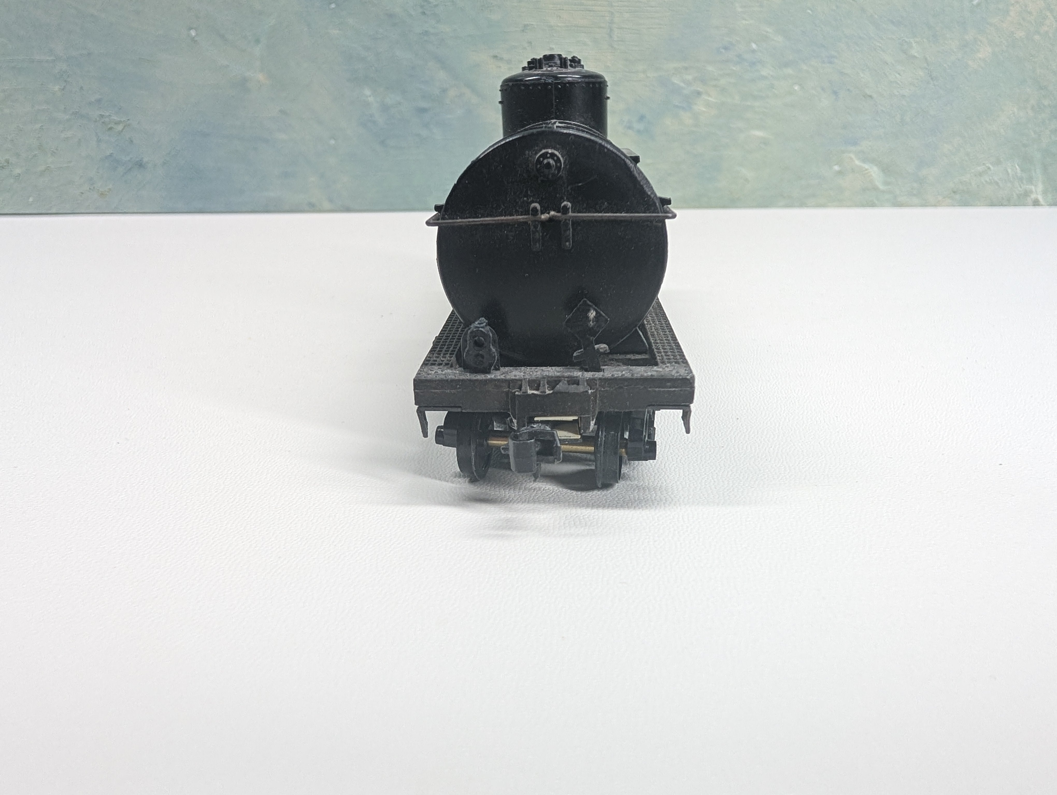 USED Varney HO Scale Single Dome Tank Car UTLX #216