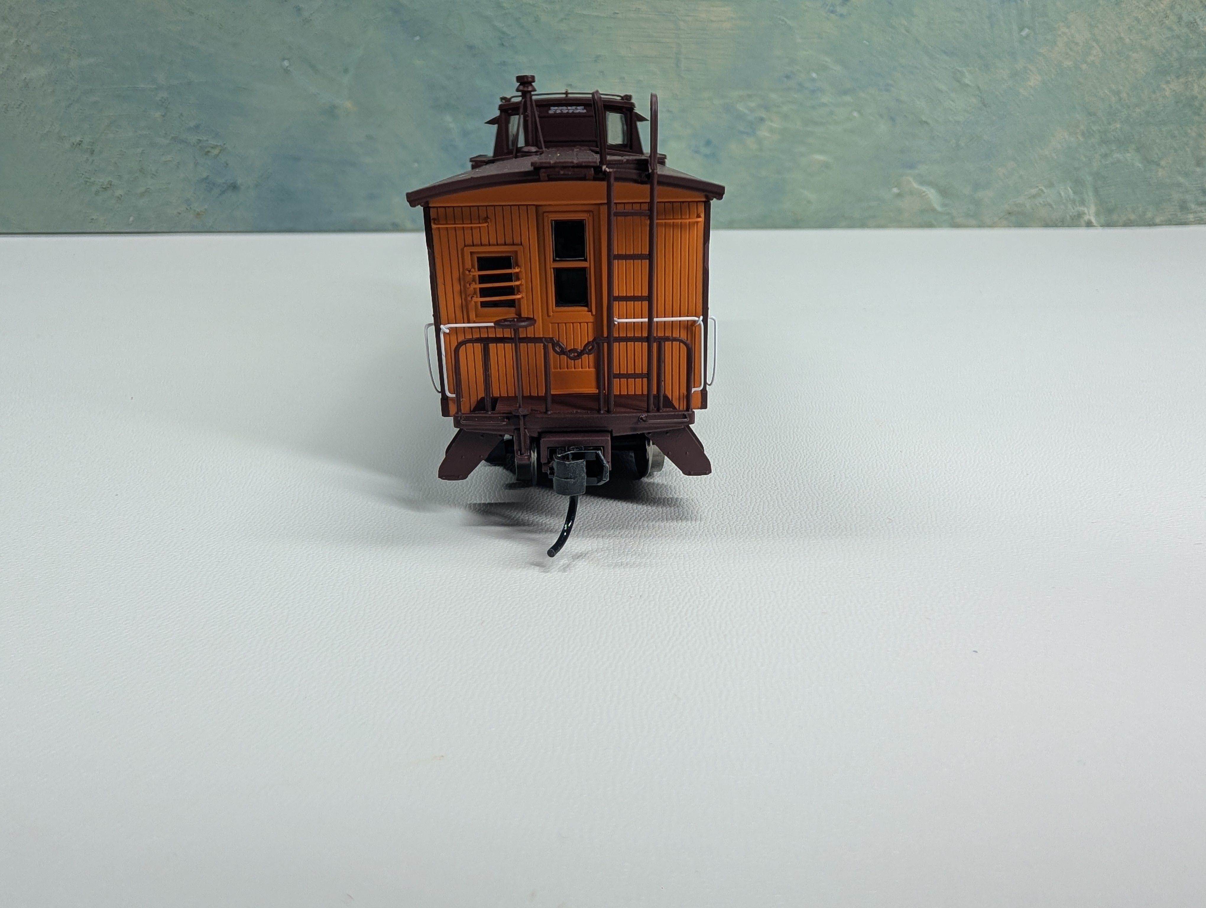 USED Walthers 932-7613 HO Scale C-30-1 Wood Caboose Southern Pacific #821