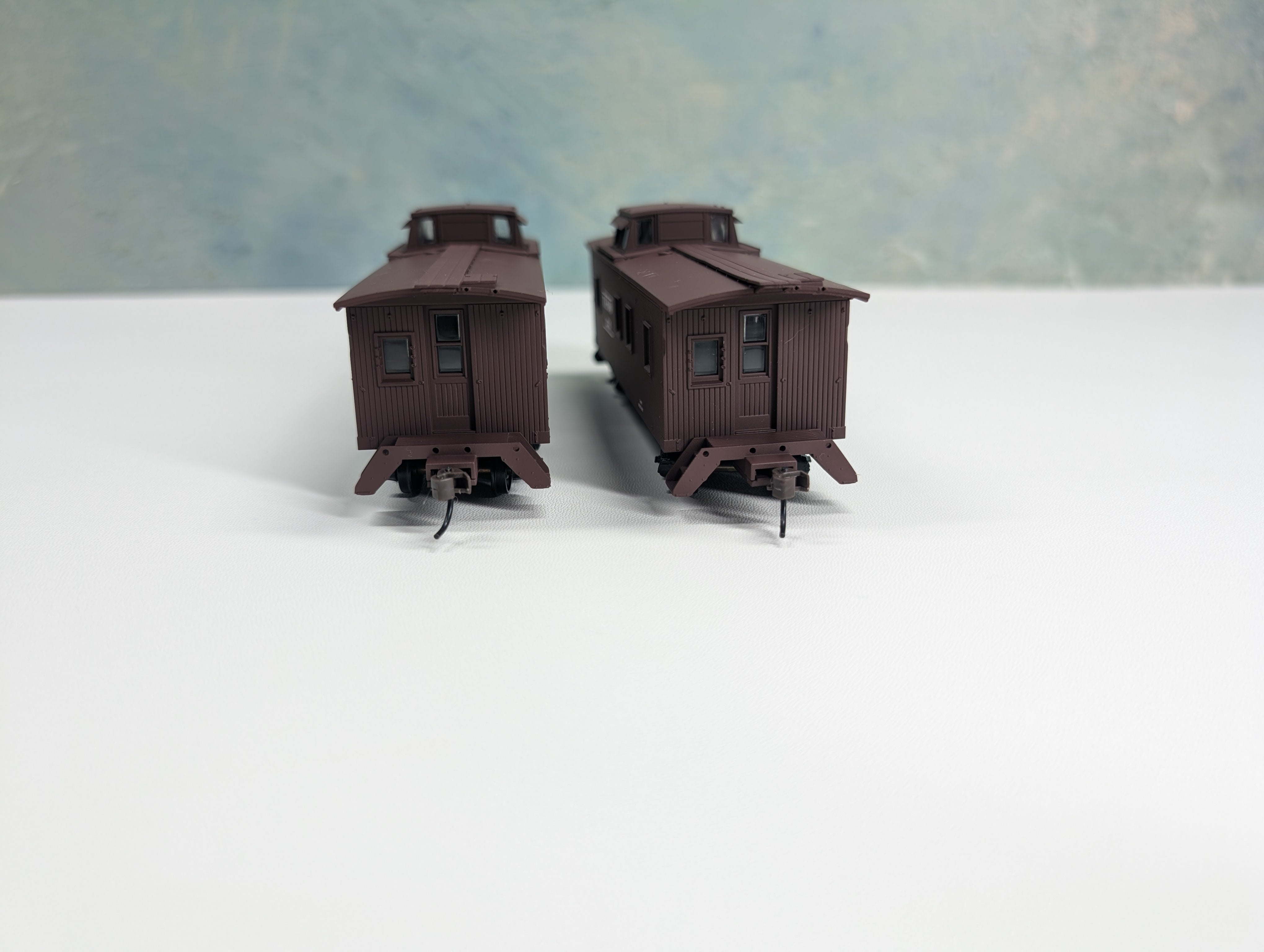 USED Walthers 932-27604 HO Scale C-30-1 Wood Caboose 2 Car Pack Southern Pacific T&NO #342, 276