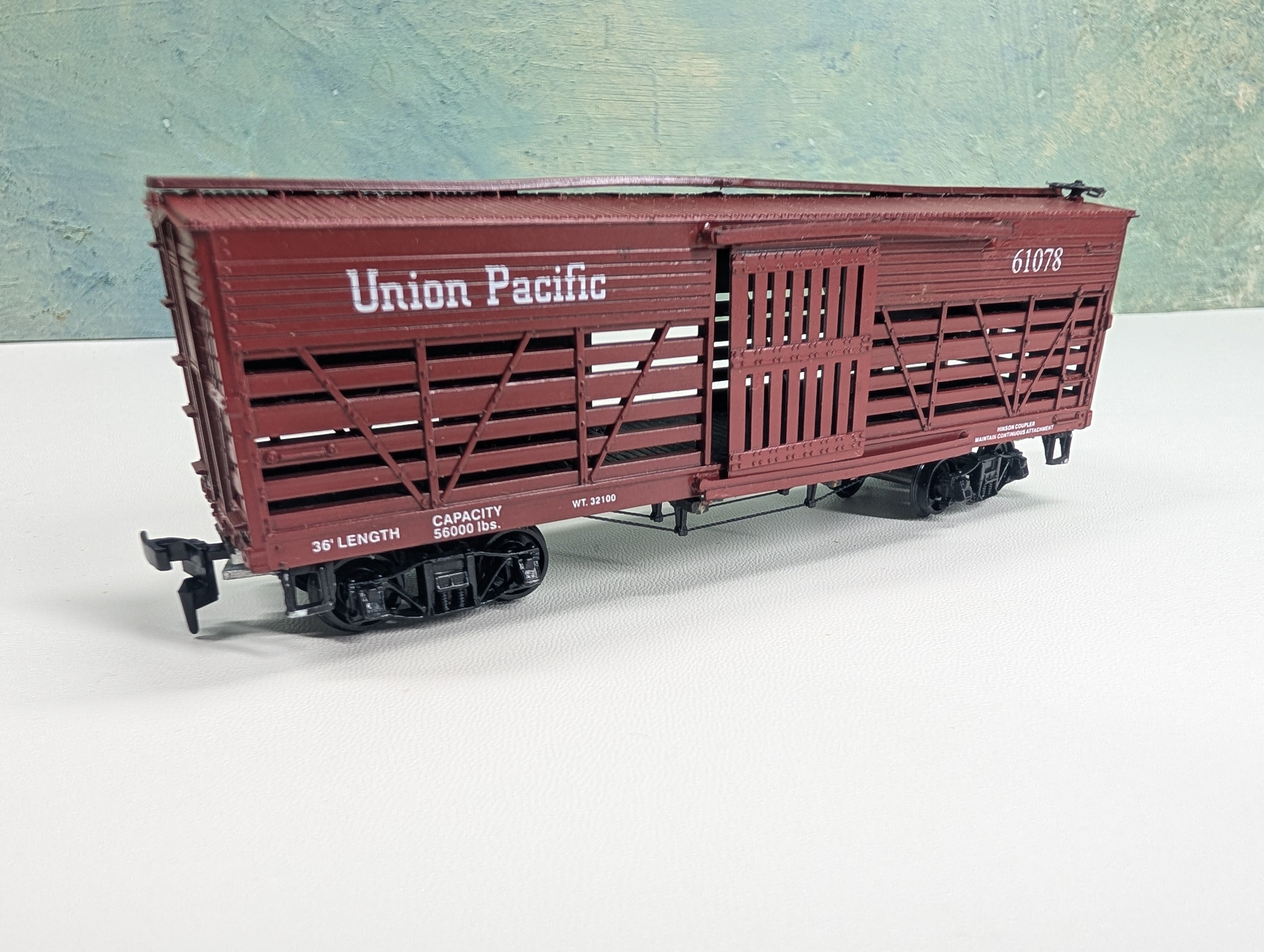 USED Roundhouse 3276 HO Scale 36' Stock Car Union Pacific UP #61078