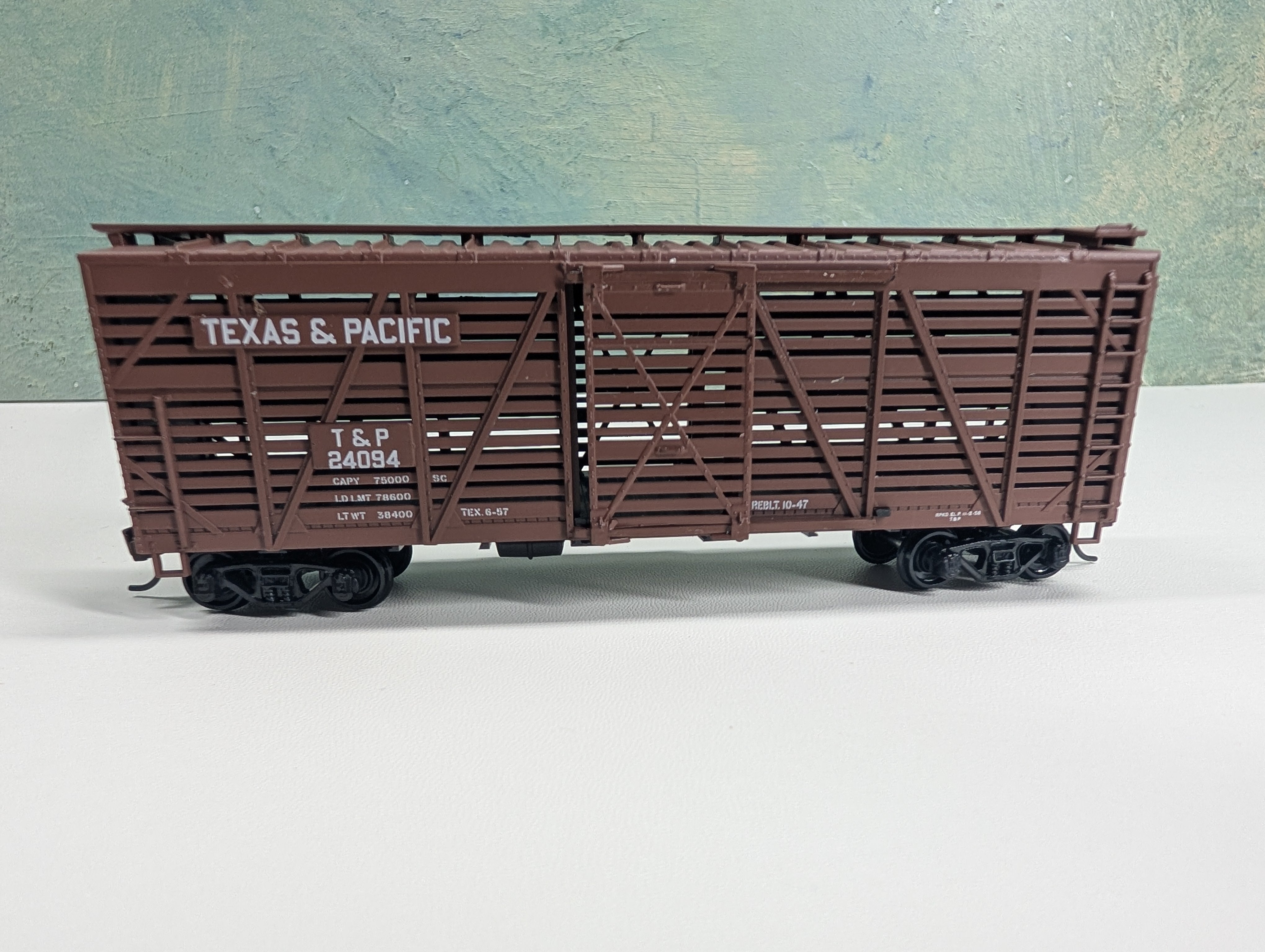 USED Athearn 1773 HO Scale 40' Stock Car Texas and Pacific T&P #24094