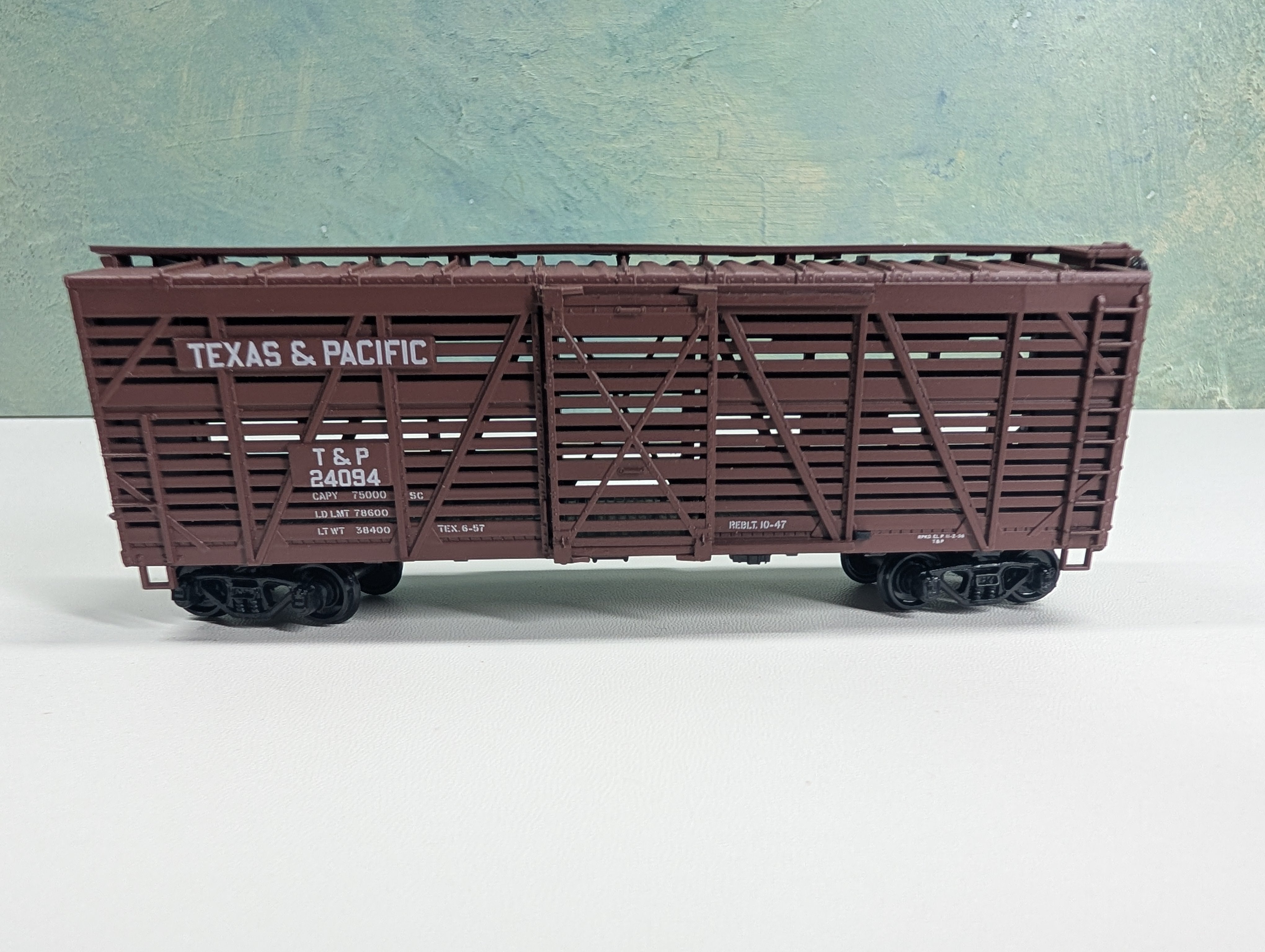 USED Athearn 1773 HO Scale 40' Stock Car Texas and Pacific T&P #24094