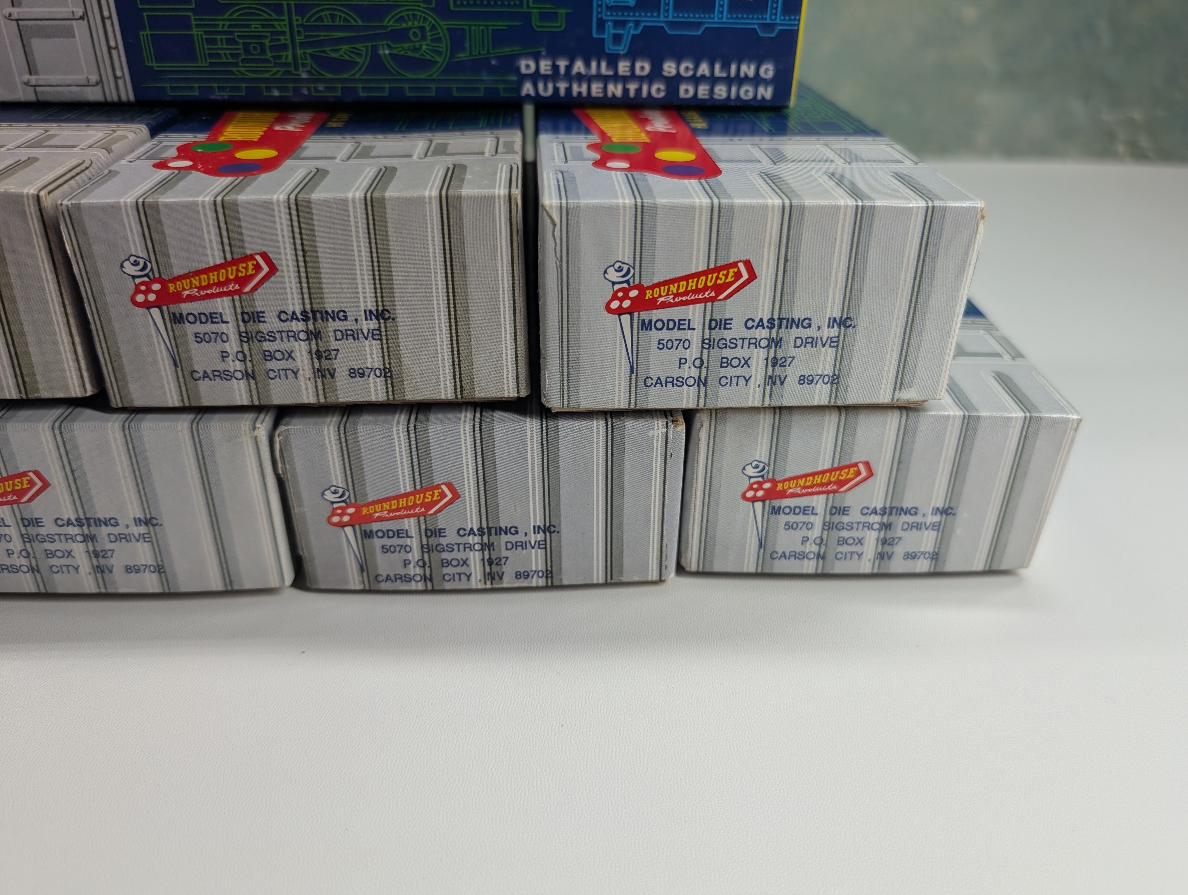 USED Athearn HO Scale Empty Train Boxes for Storage (8 pcs)