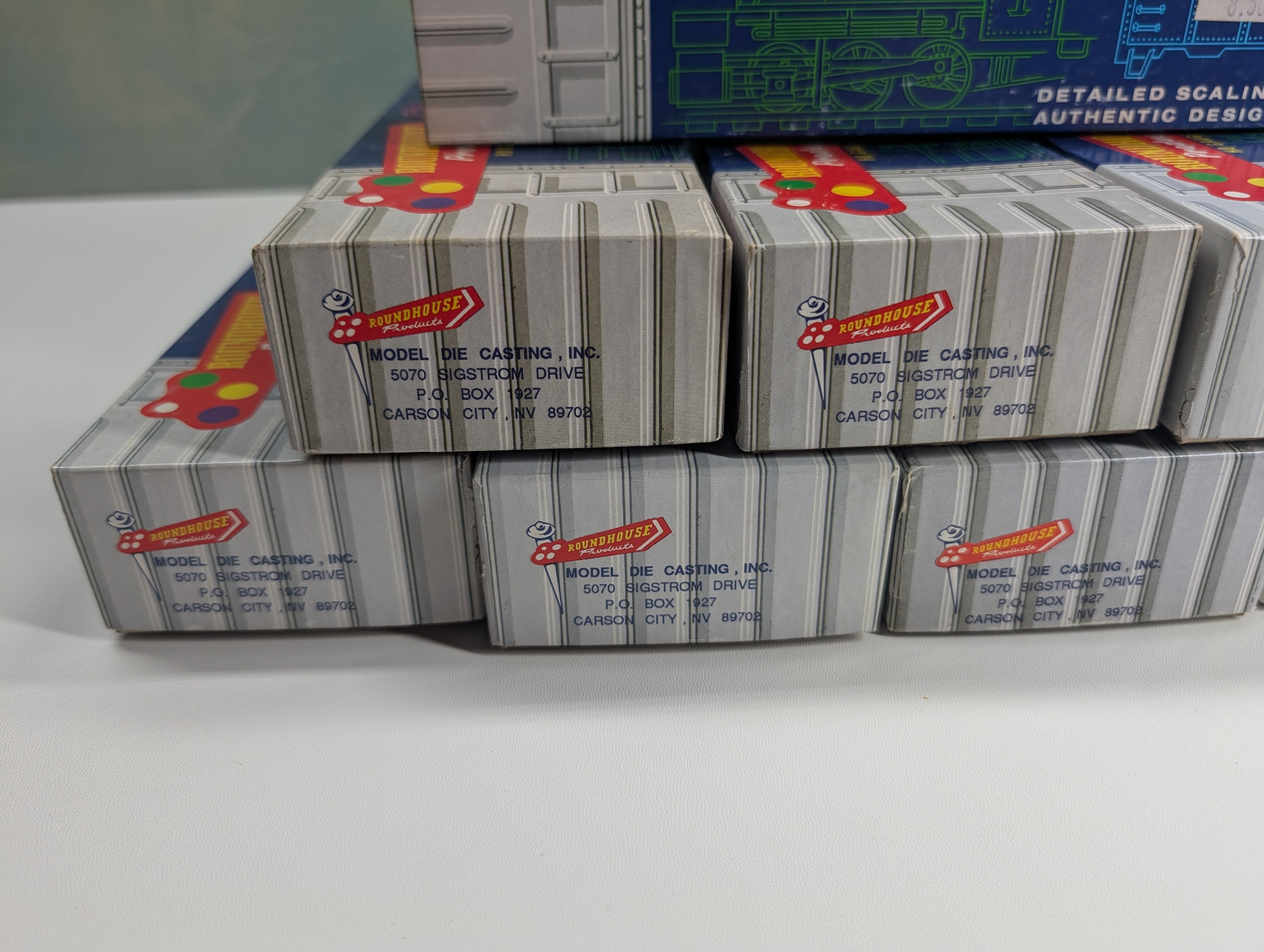 USED Athearn HO Scale Empty Train Boxes for Storage (8 pcs)