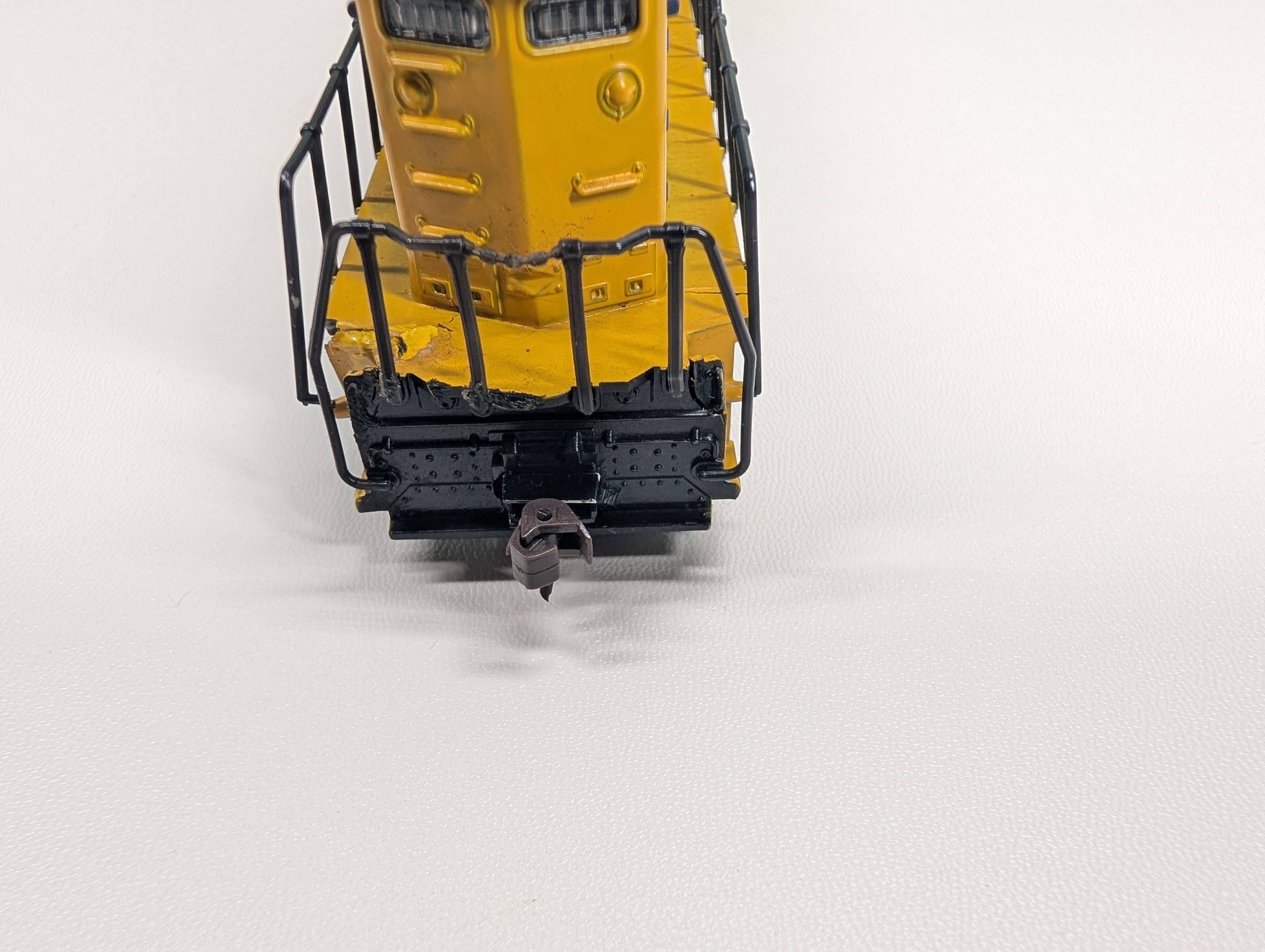 USED Atlas HO Scale SD-35 Diesel Locomotive Santa Fe #1001 Runs Great DC