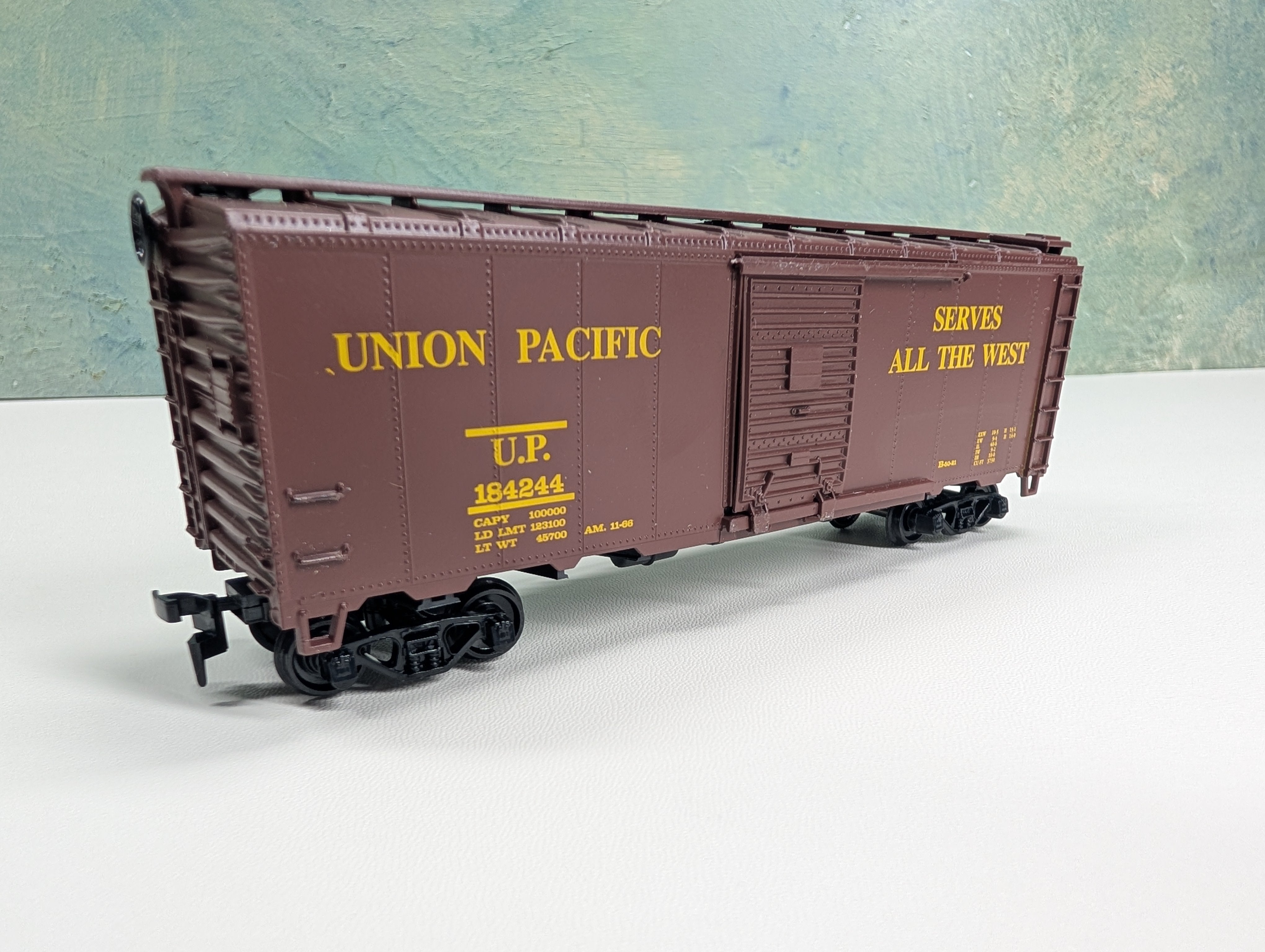 USED Athearn HO Scale 40' Box Car Union Pacific UP #184244