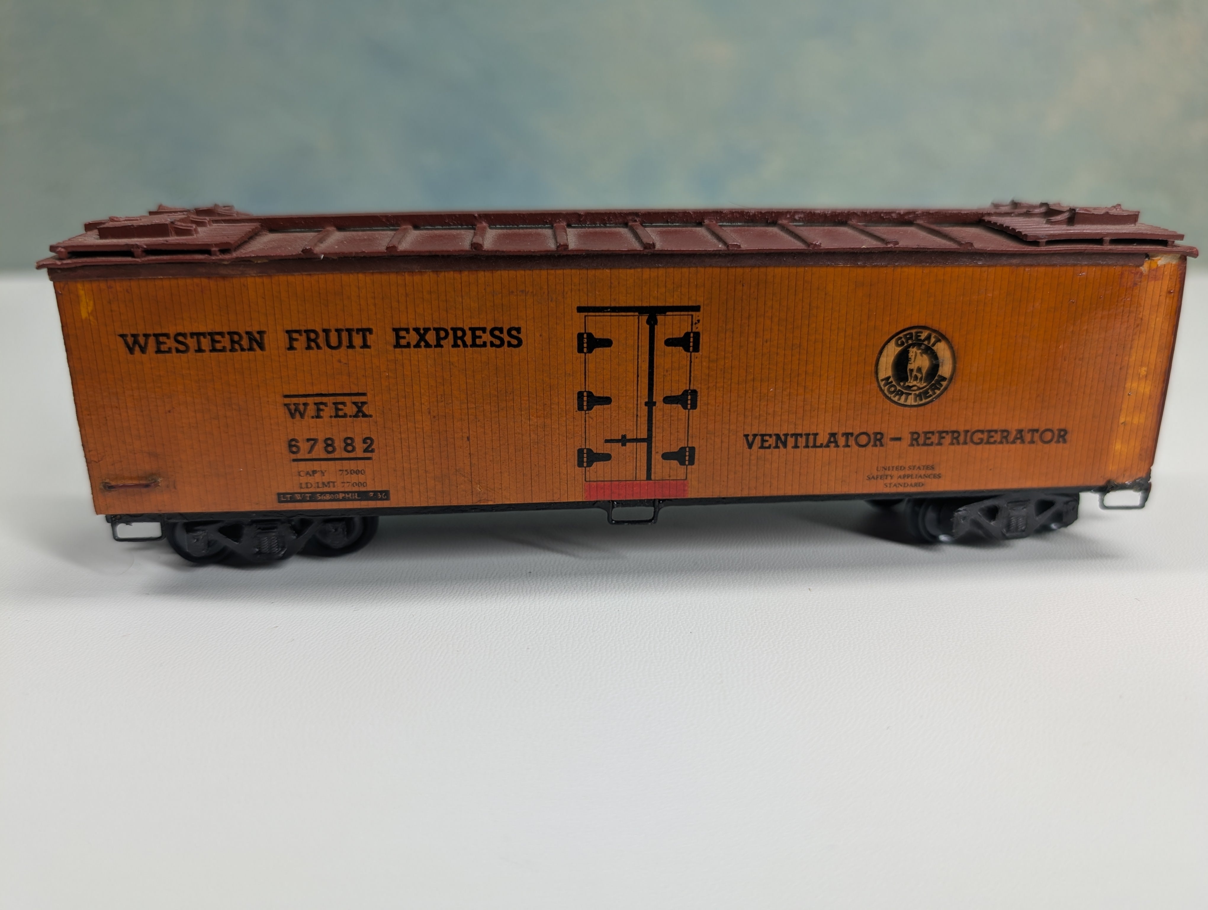USED HO Scale Wooden Reefer Great Northern WFEX #67882