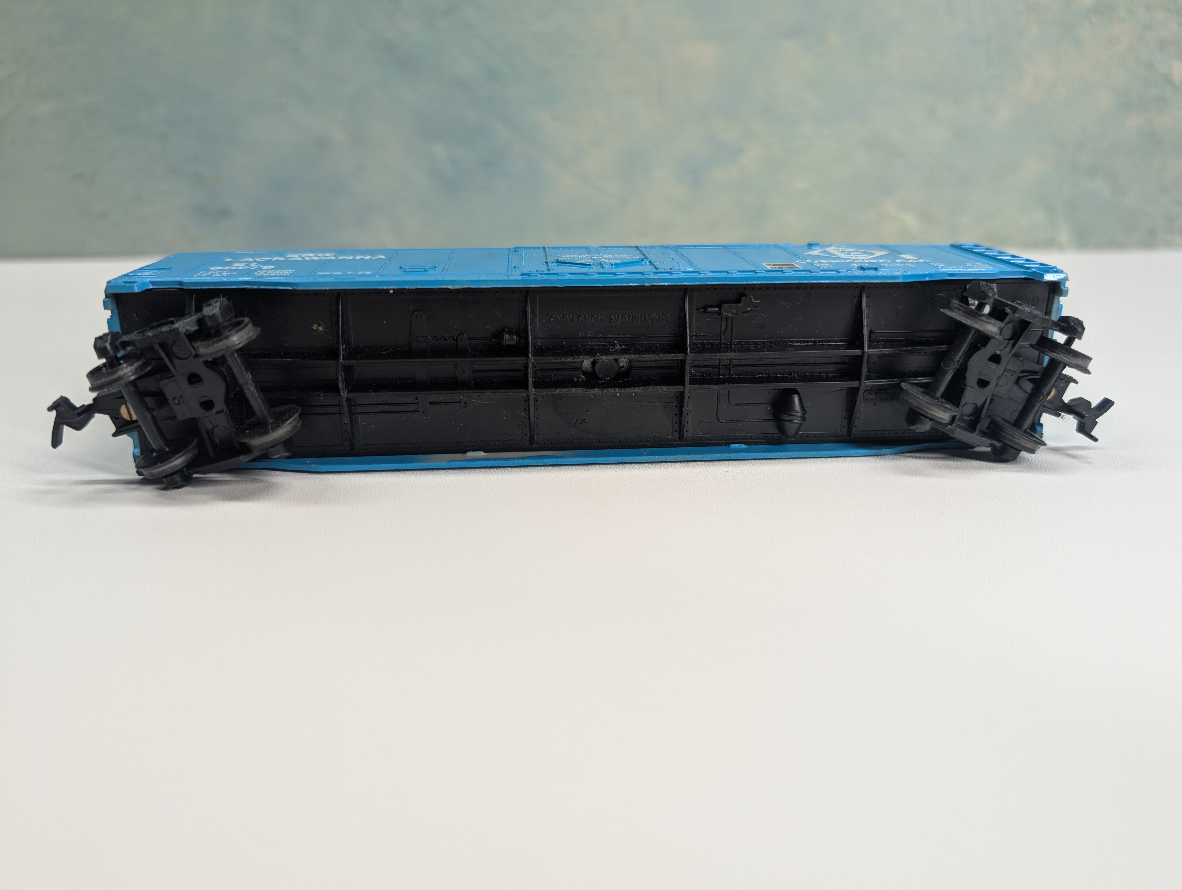 USED Bachmann HO Scale 50' Box Car Erie Lackawanna EL #68279
