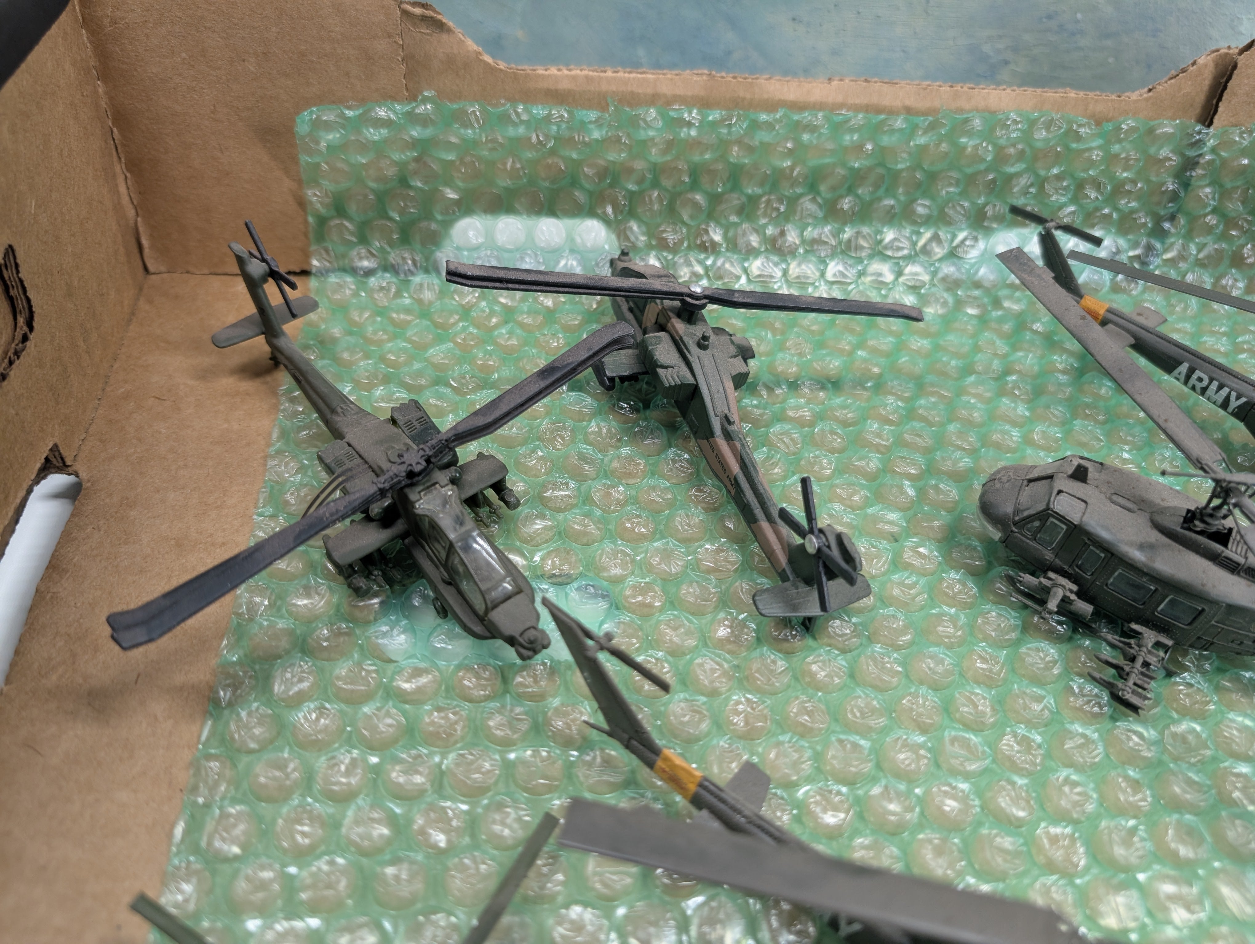 USED HO Scale Lot of Army Helicopters