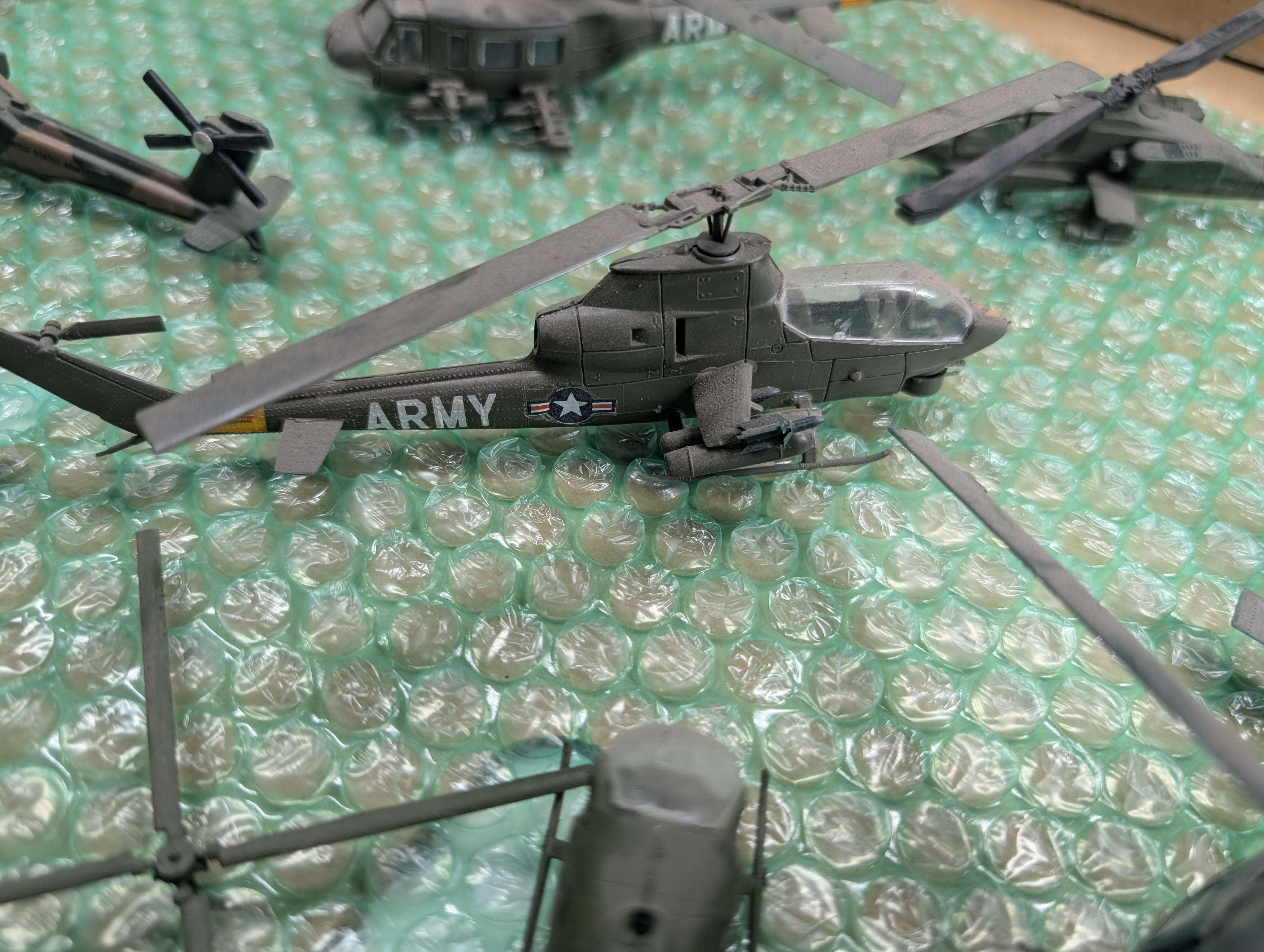 USED HO Scale Lot of Army Helicopters