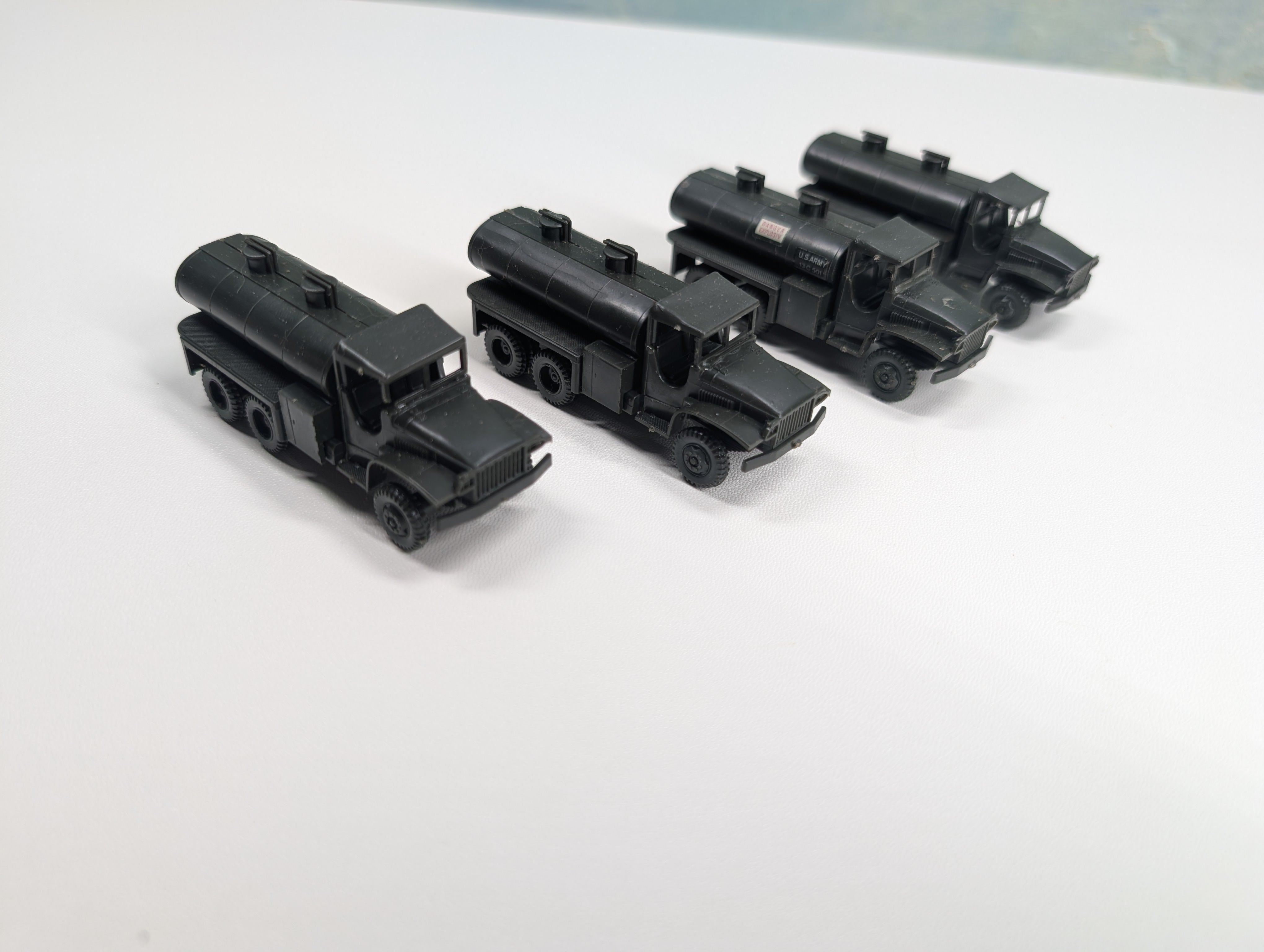 USED Roco HO Scale Lot of Army Vehicles (4 pcs)