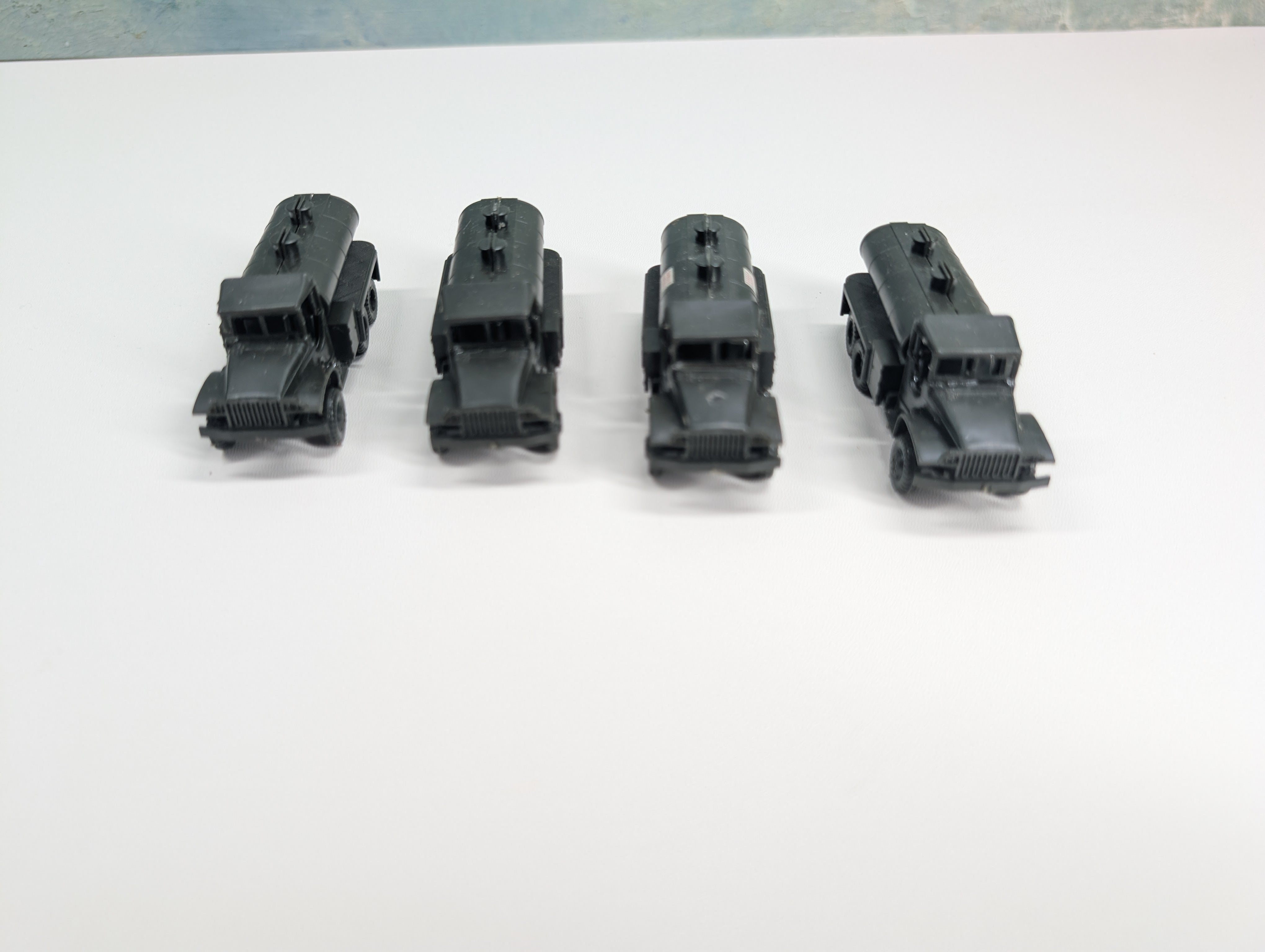 USED Roco HO Scale Lot of Army Vehicles (4 pcs)