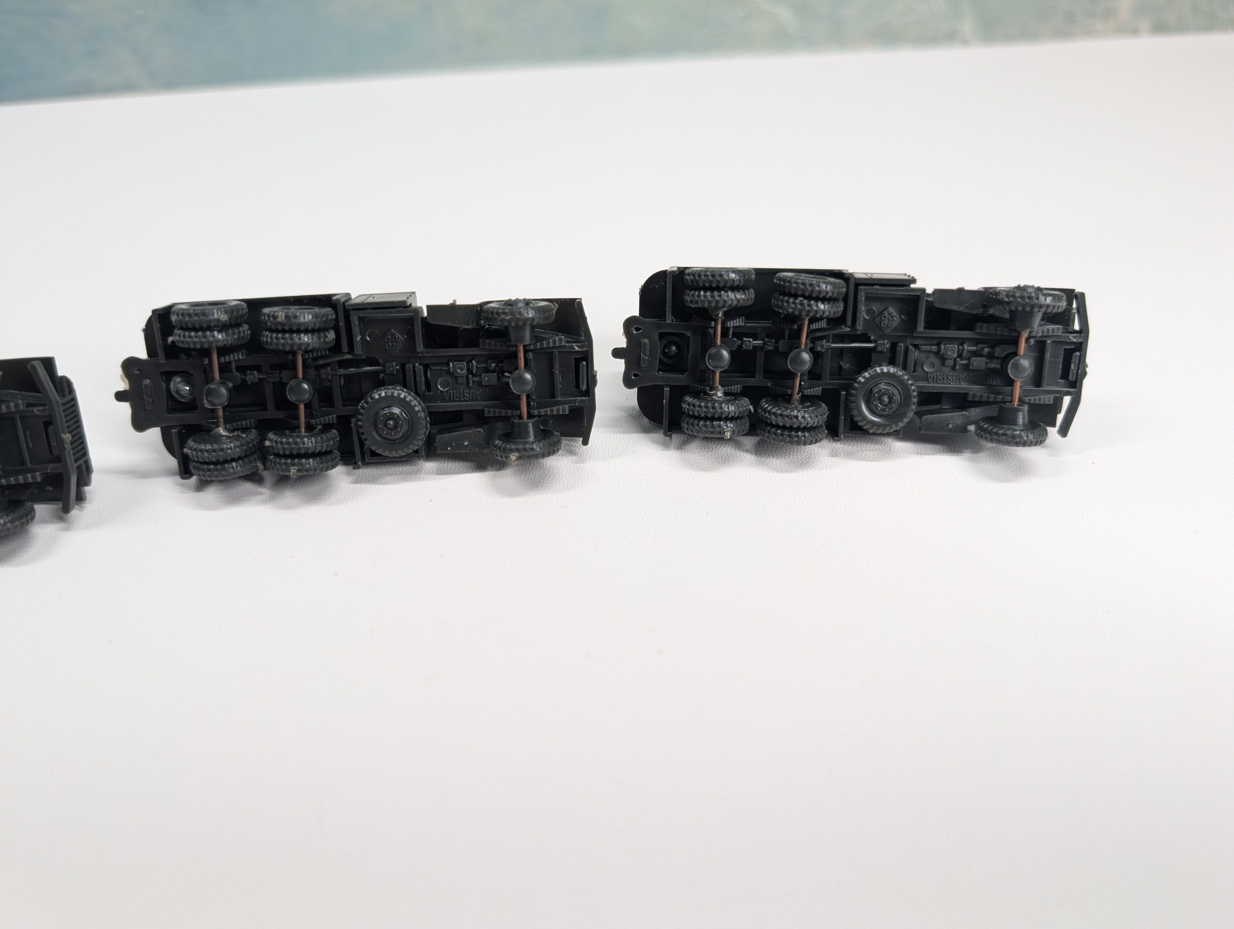USED Roco HO Scale Lot of Army Vehicles (4 pcs)
