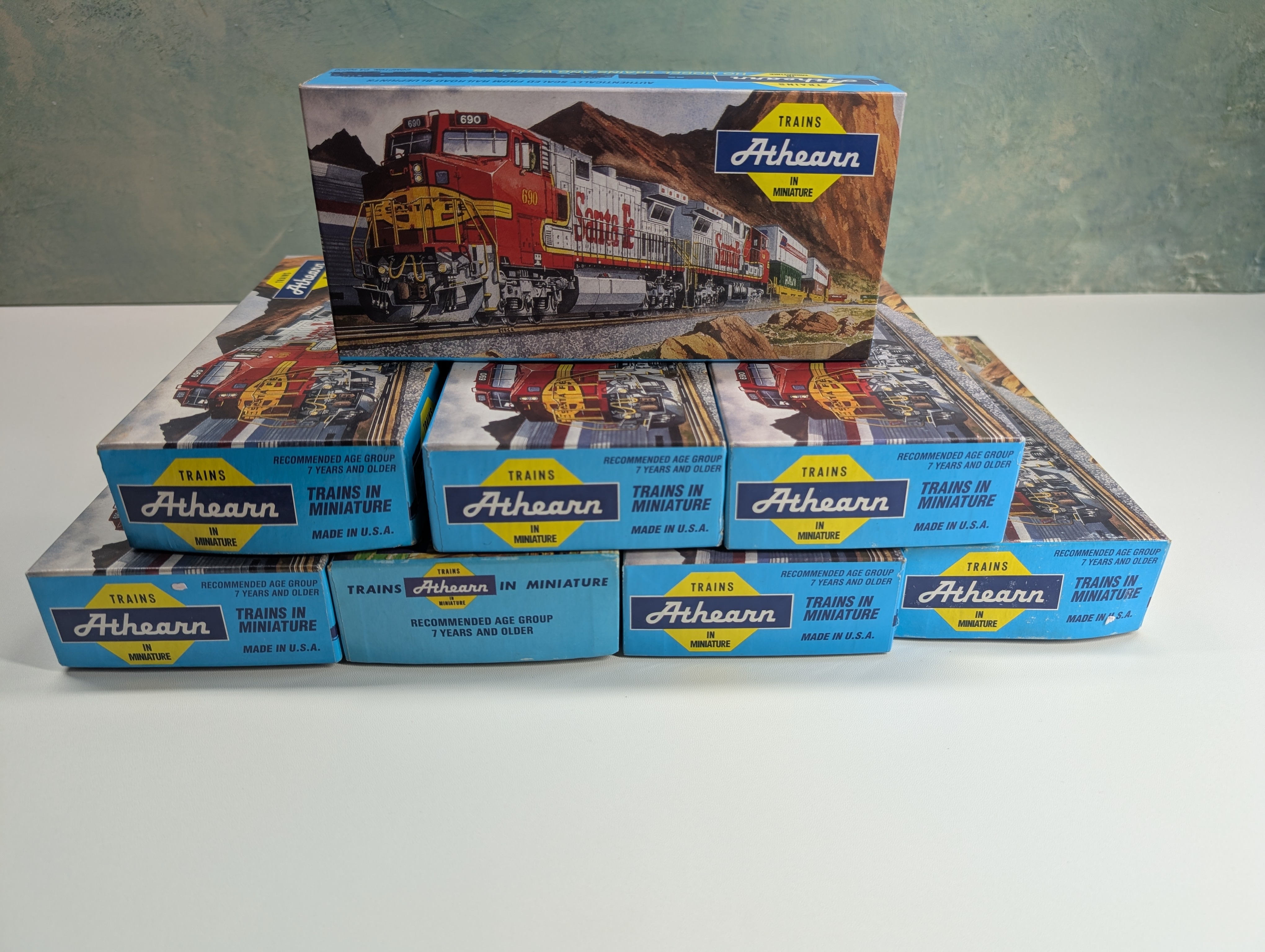 USED Athearn HO Scale Lot of Empty Train Boxes for Storage (8 pcs)