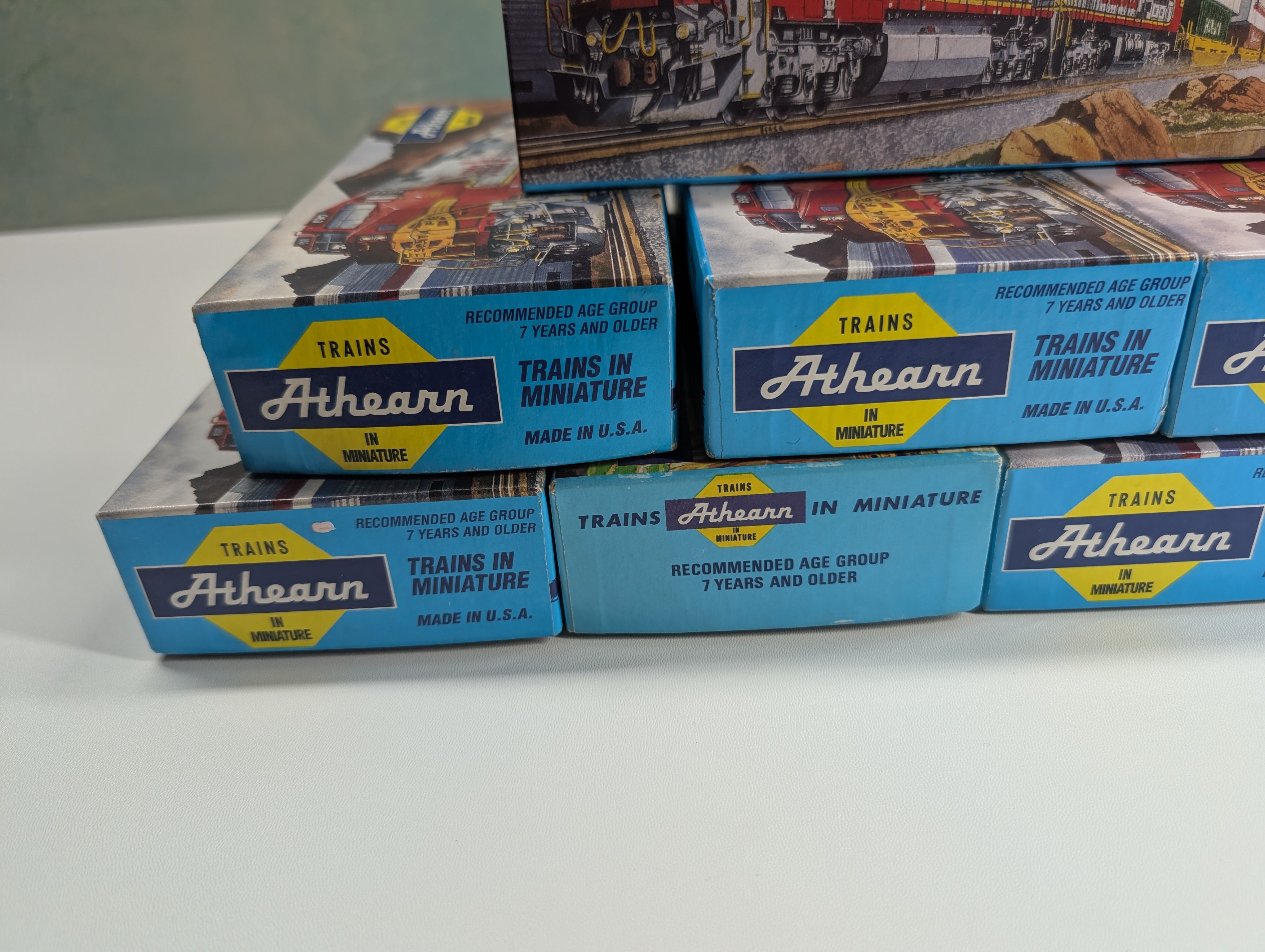 USED Athearn HO Scale Lot of Empty Train Boxes for Storage (8 pcs)