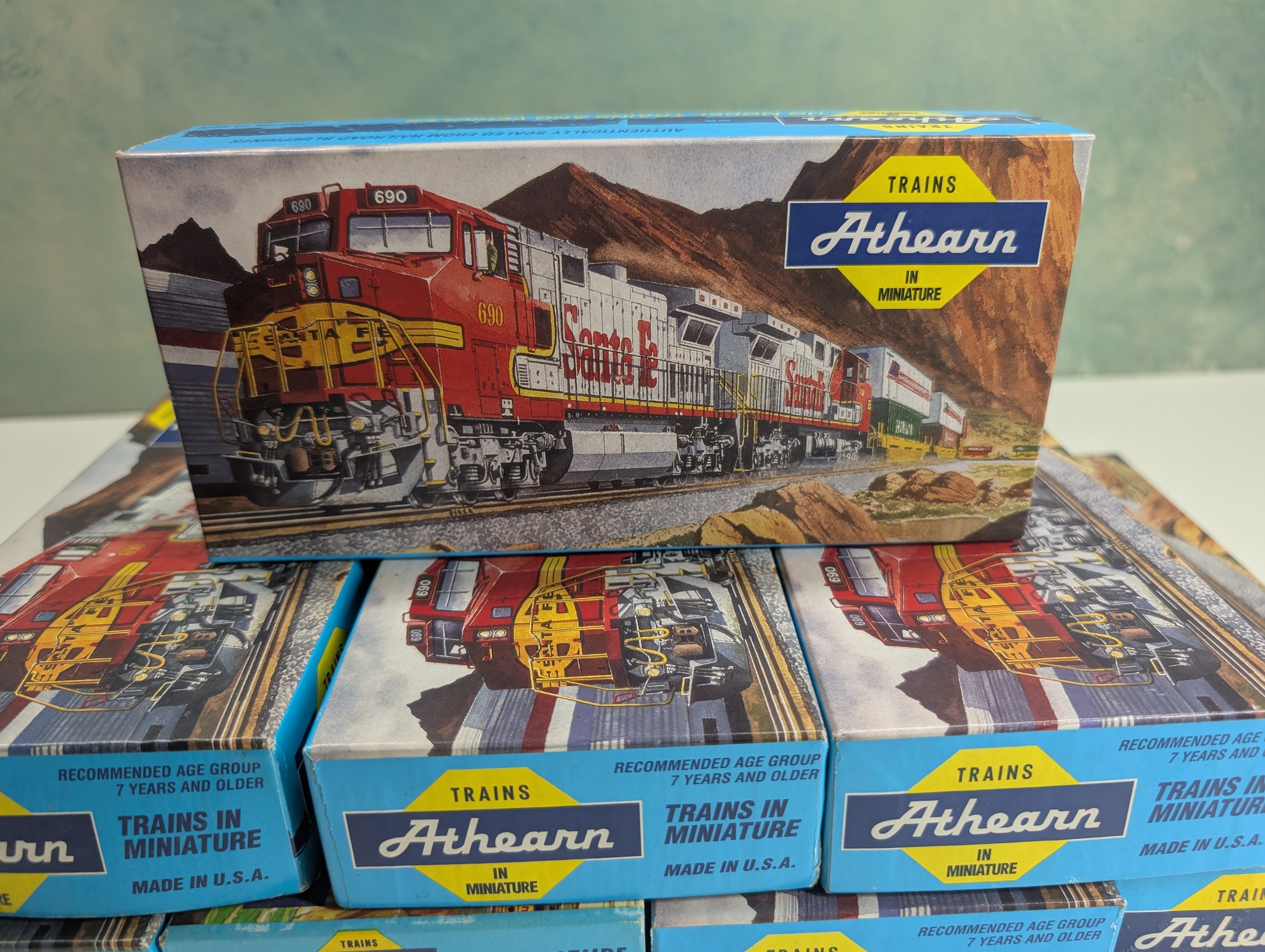 USED Athearn HO Scale Lot of Empty Train Boxes for Storage (8 pcs)