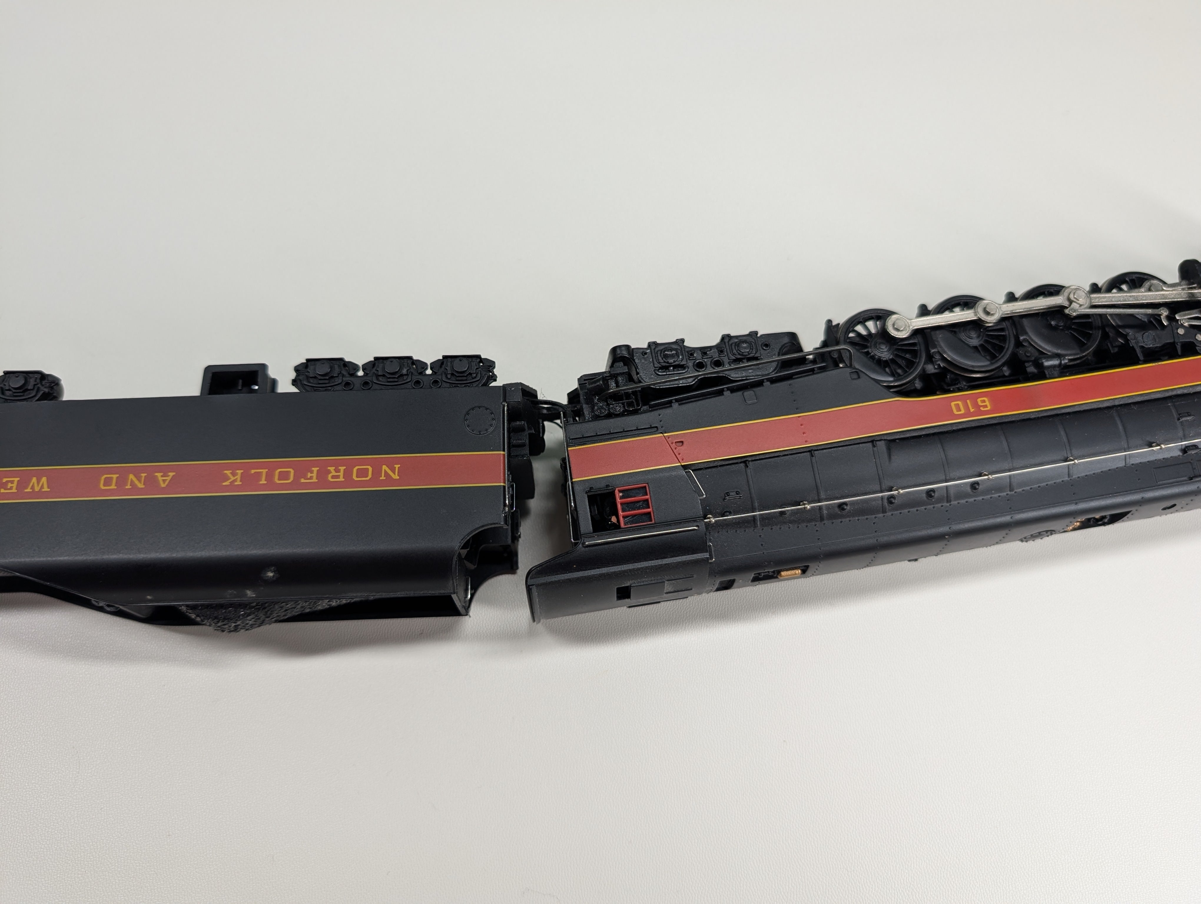 USED Bachmann HO Scale Spectrum 4-8-4 J-Class Steam Locomotive Norfolk & Western #610 Runs Well DC