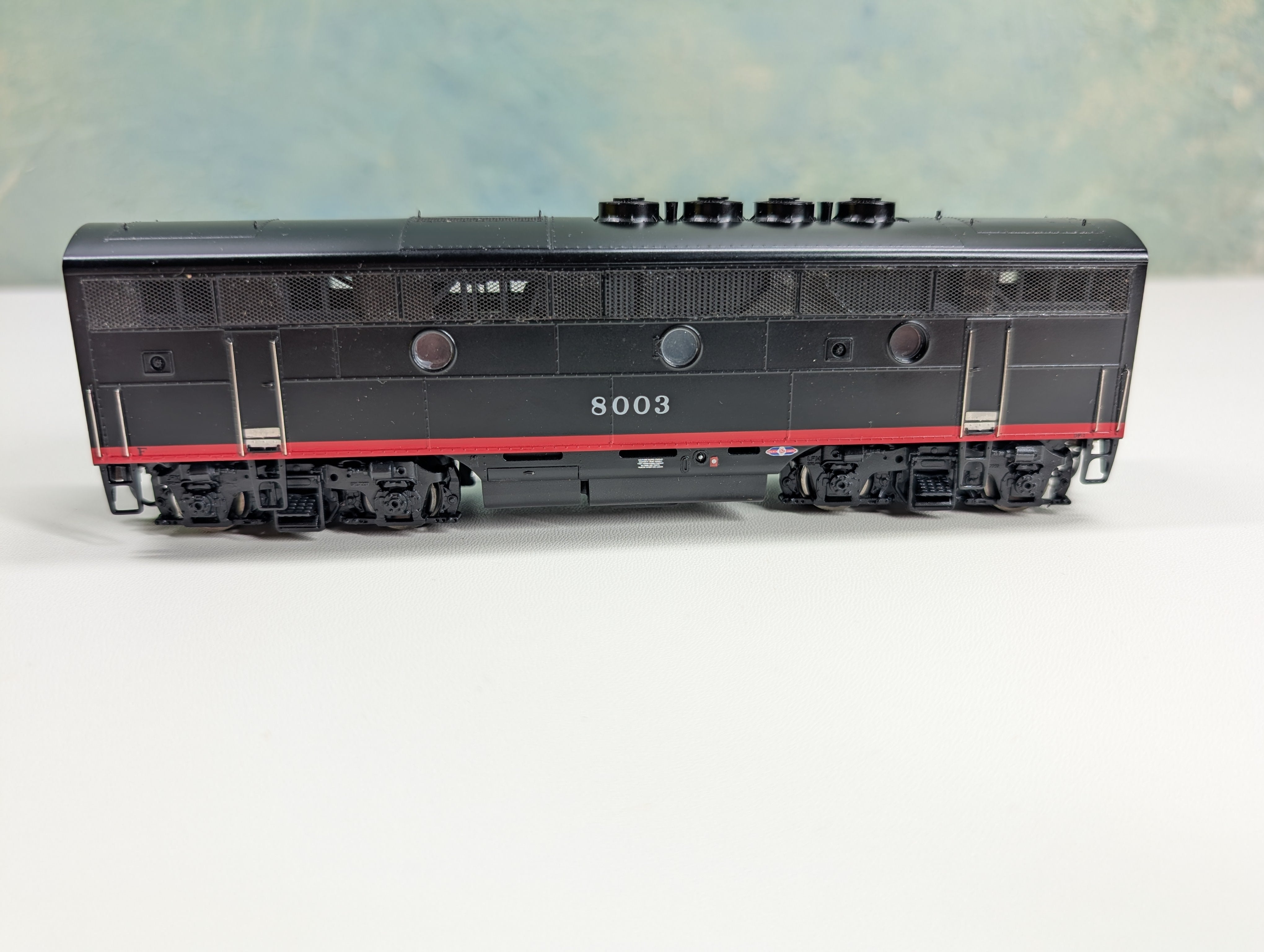 USED Athearn Genesis #G25011 HO Scale F3B Diesel Locomotive Southern Pacific #8003 Runs Great DC