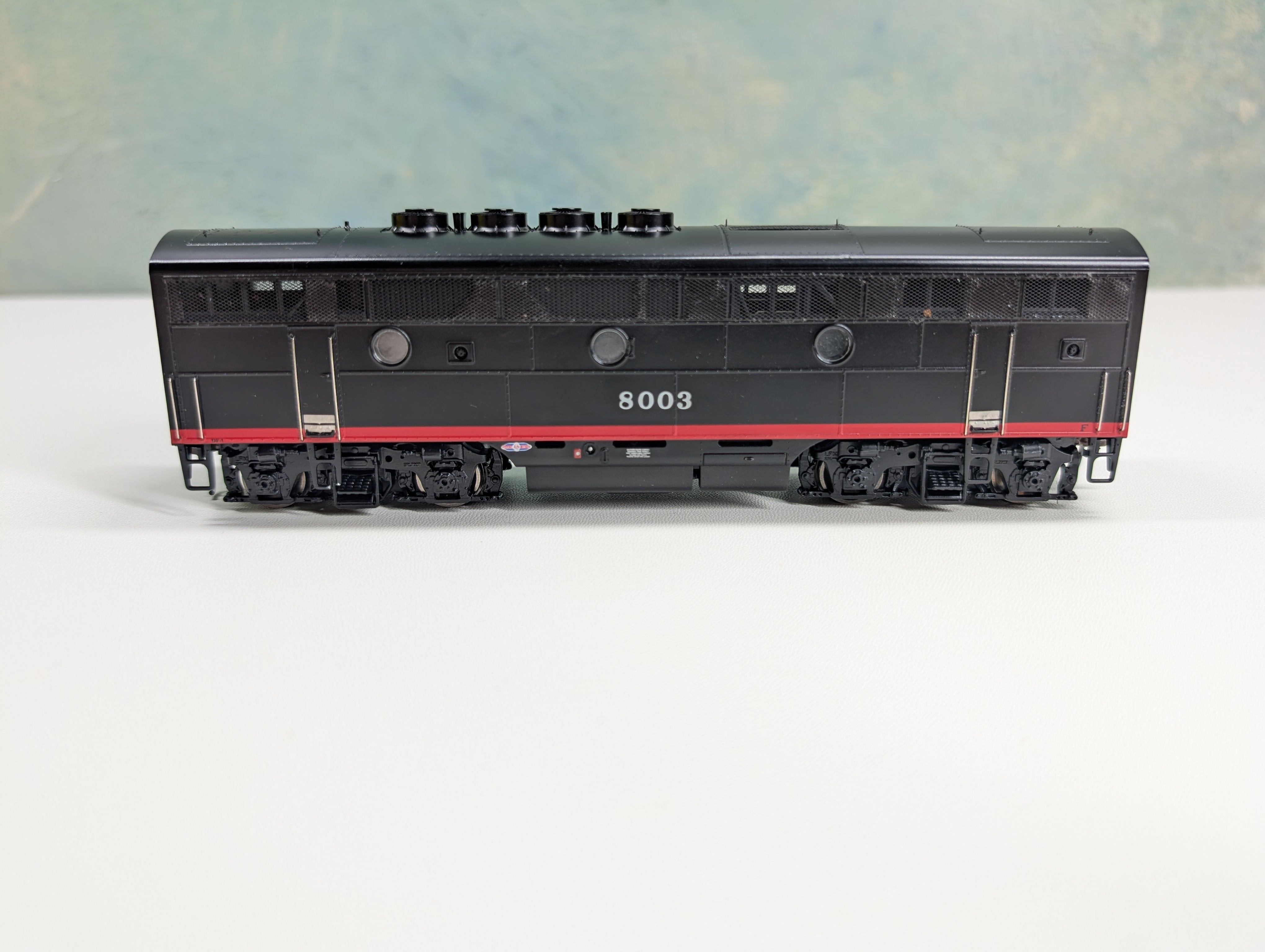 USED Athearn Genesis #G25011 HO Scale F3B Diesel Locomotive Southern Pacific #8003 Runs Great DC