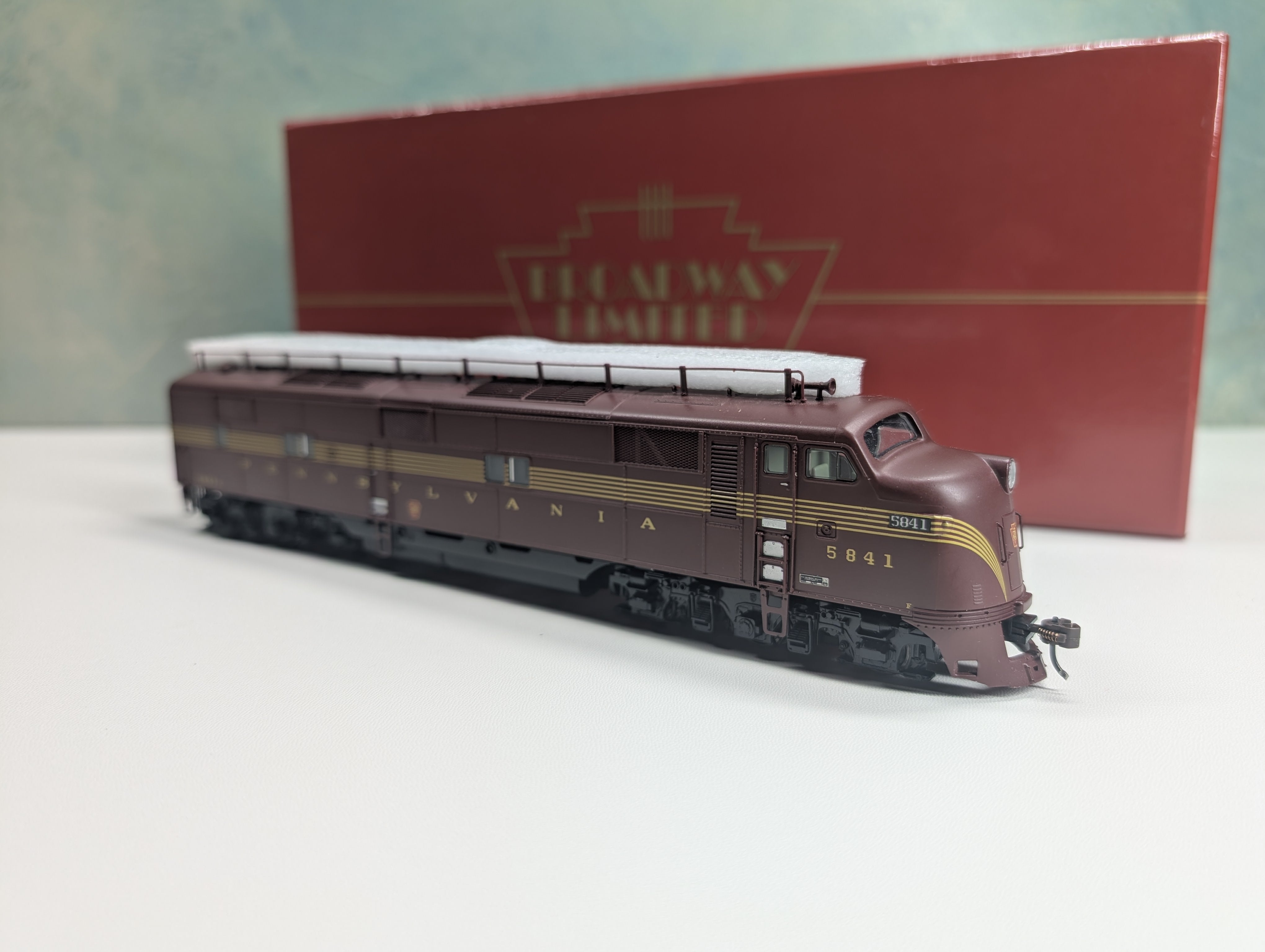 USED Broadway Limited 754 HO Scale E7A Tuscan Red Diesel Locomotive Pennsylvania #5841A Runs Great DCC