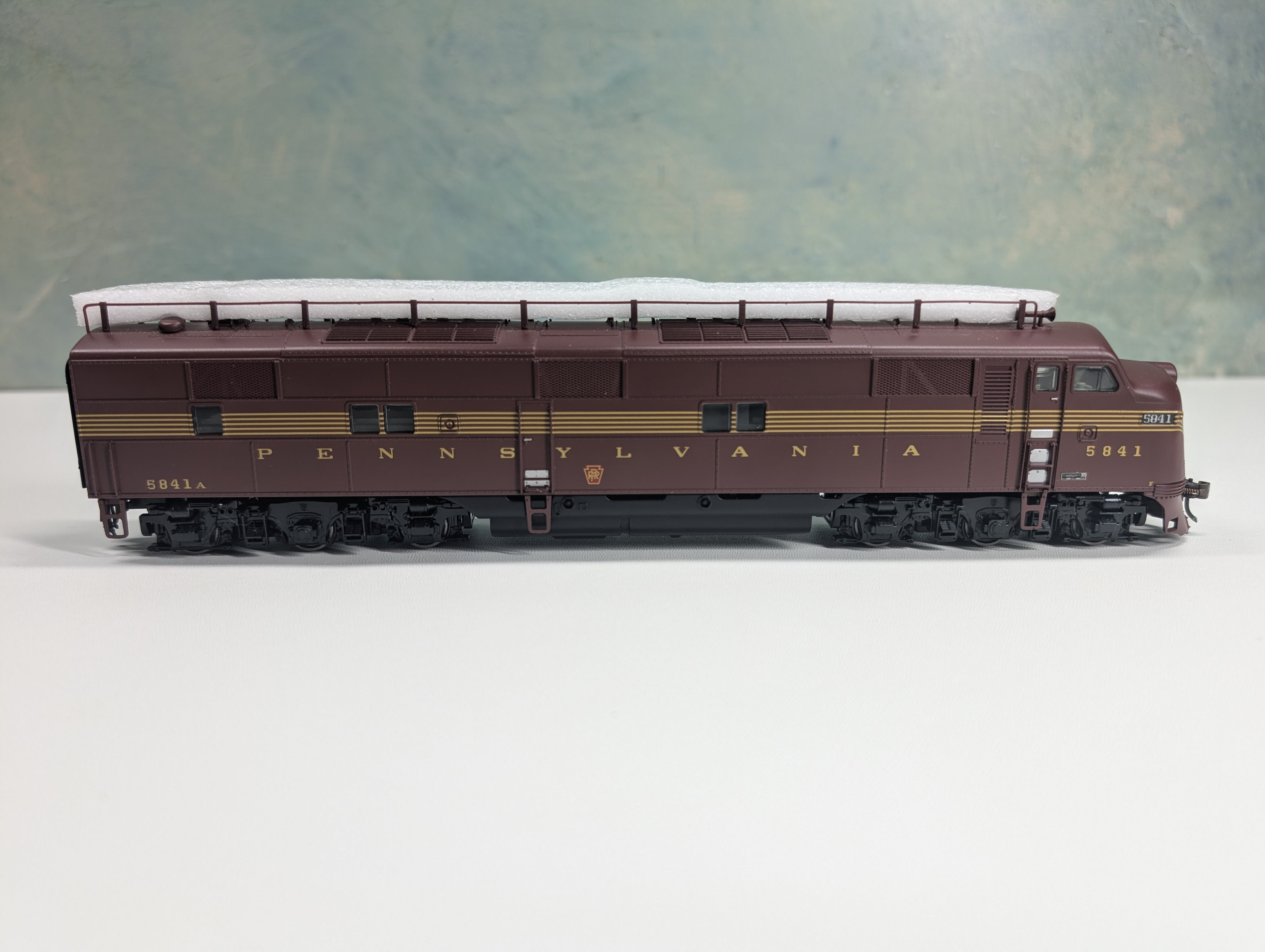USED Broadway Limited 754 HO Scale E7A Tuscan Red Diesel Locomotive Pennsylvania #5841A Runs Great DCC