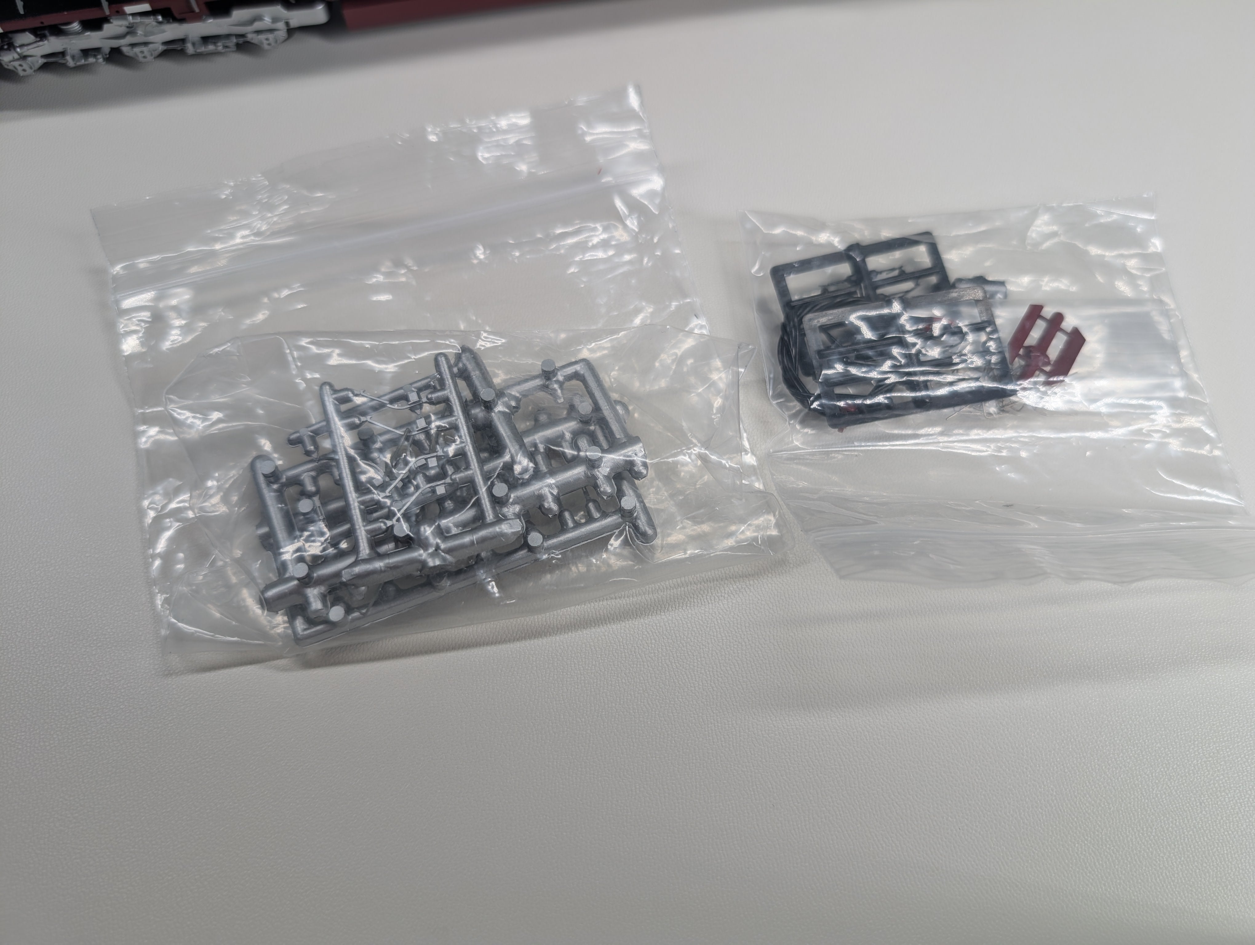 USED Athearn Genesis #0G6117 HO Scale SD70M EMD Demo Diesel Locomotive Electro-Motive #7001 Runs Great DC