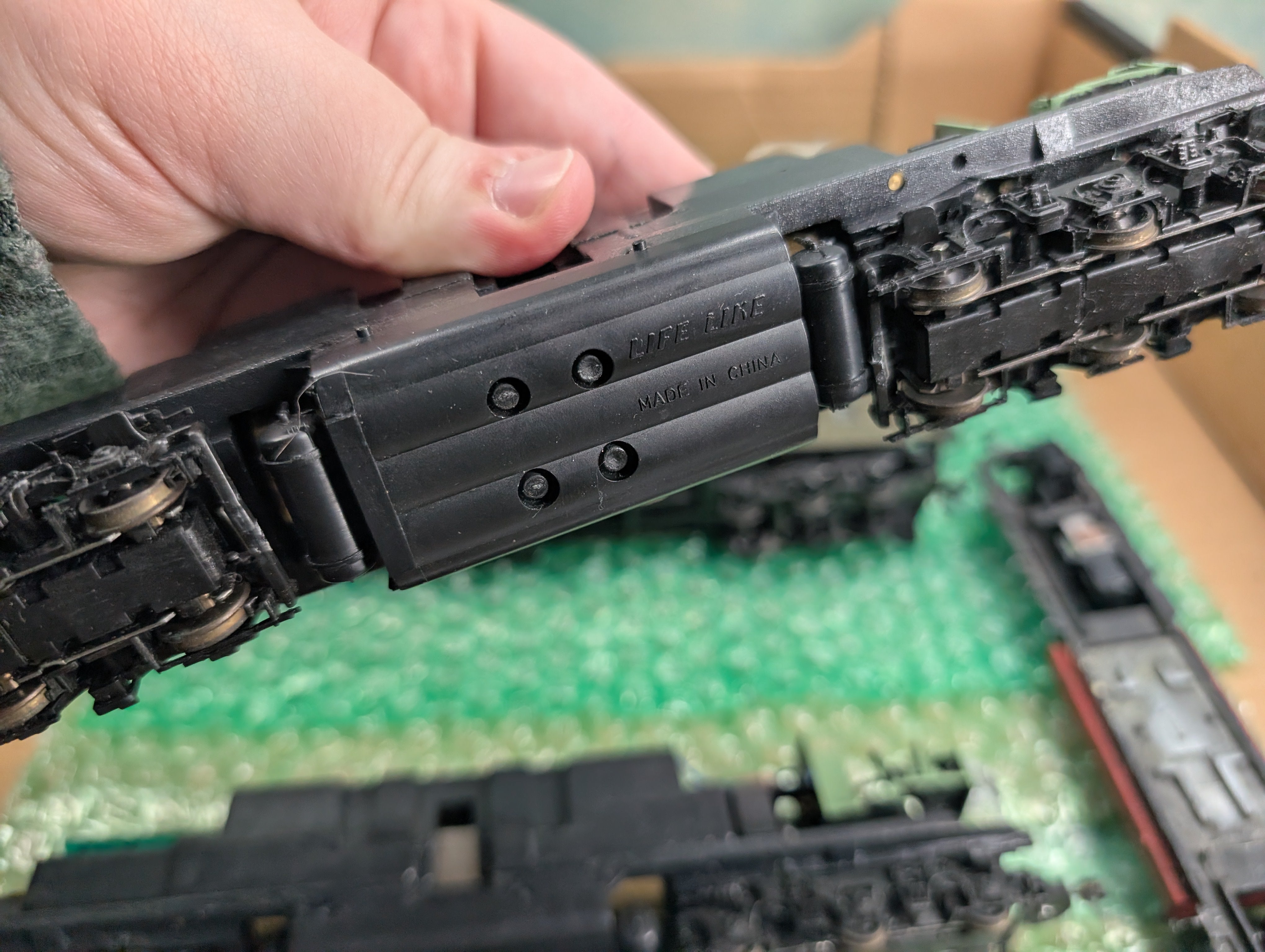 USED HO Scale Lot of Parts/Repairs Diesel Locomotives, Chassis, Passenger Car D&H, Santa Fe