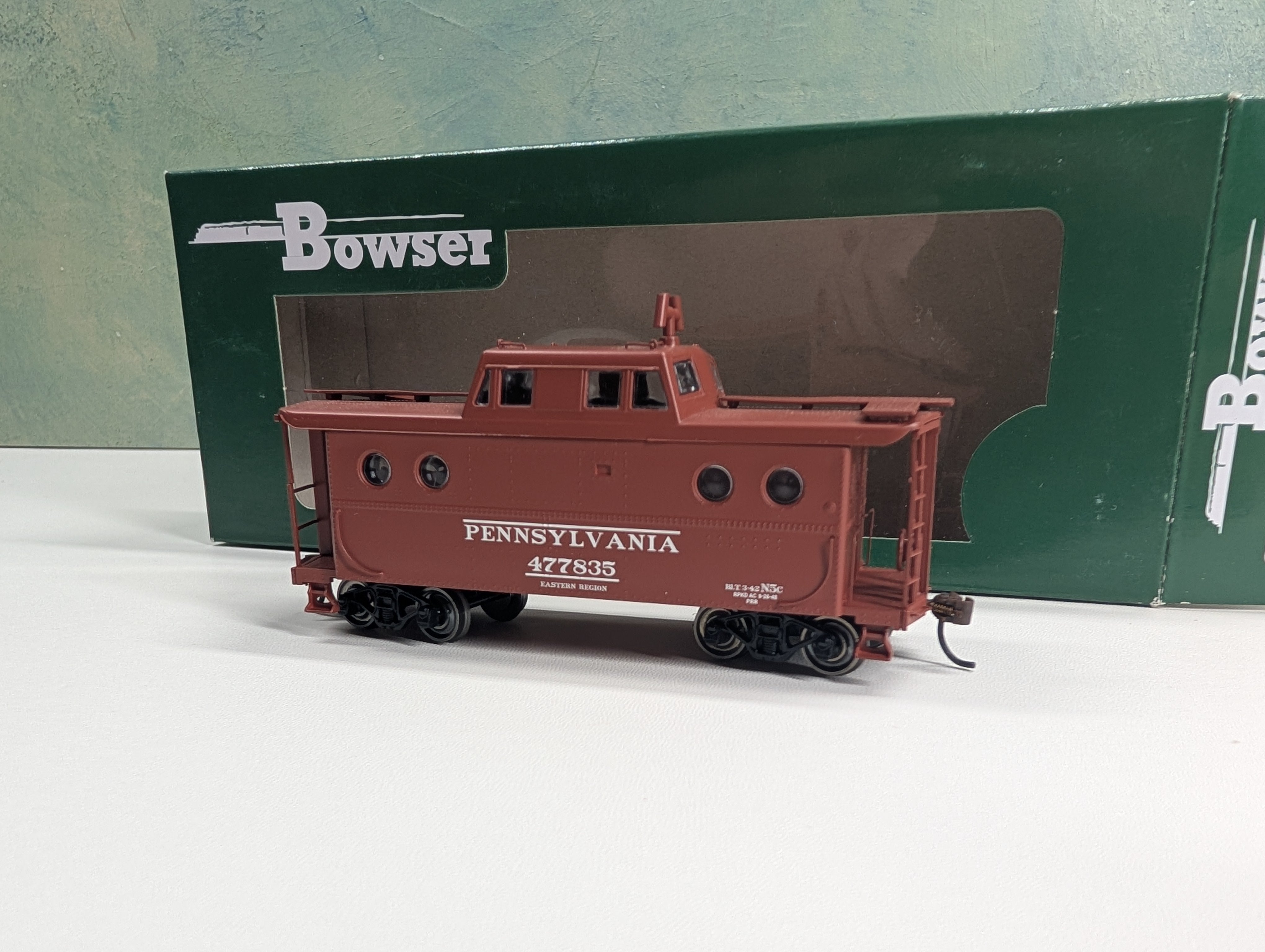 USED Bowser 41425 HO Scale N5C Caboose Eastern Region Early Scheme Pennsylvania #477835