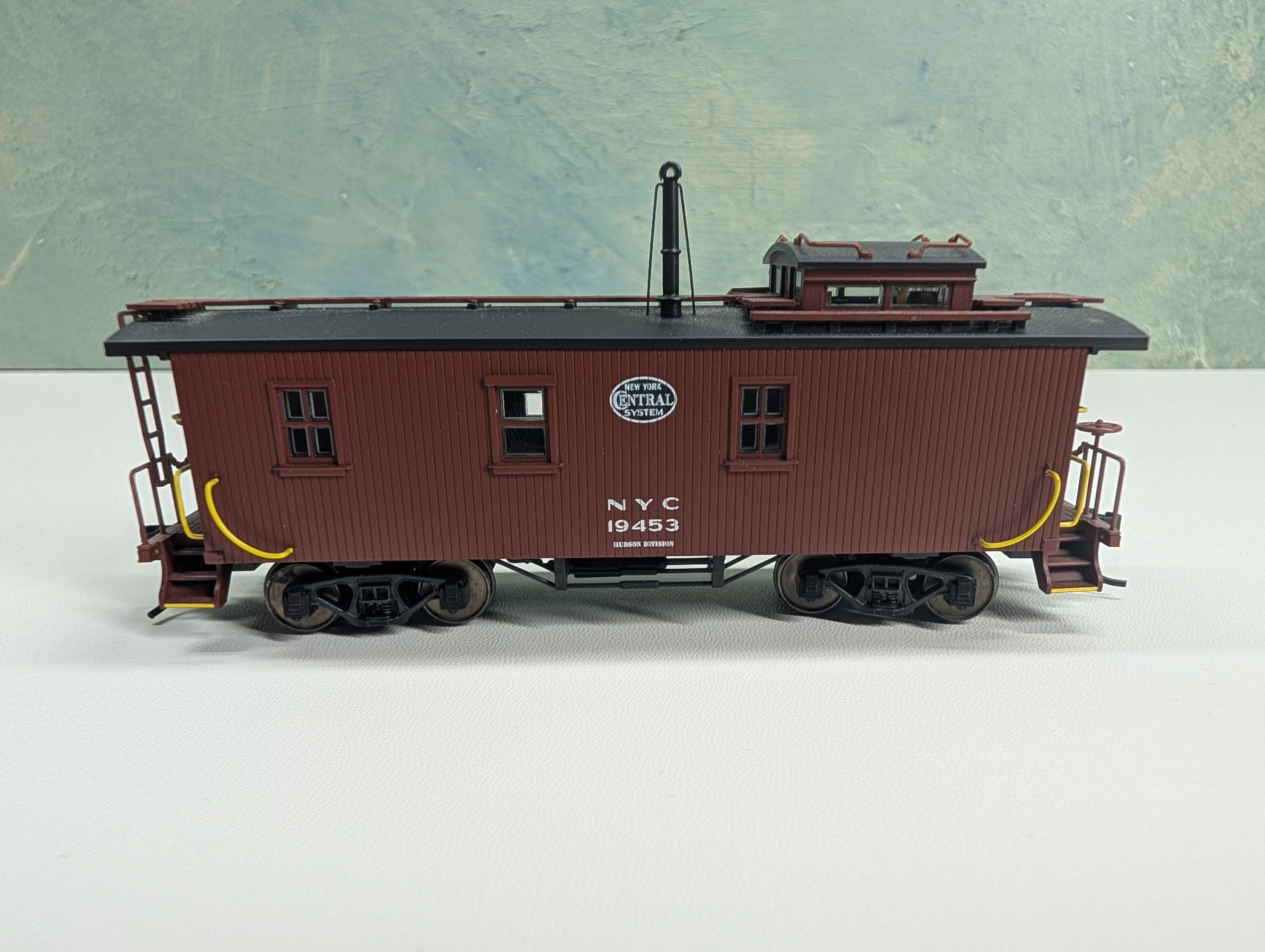 USED Trix 24909 HO Scale Wood Side Caboose RP 25 New York Central NYC #19453 Hudson Division