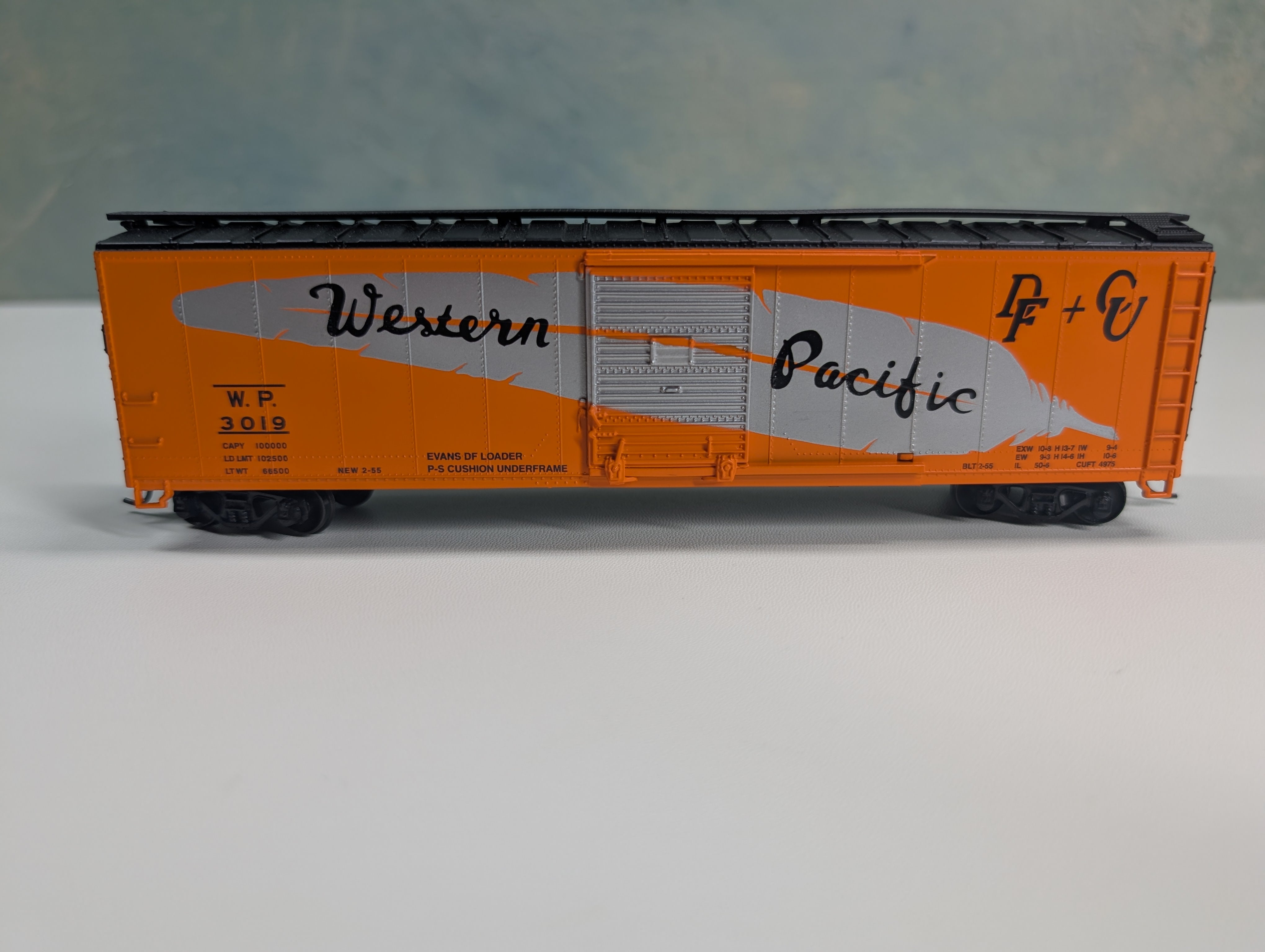 USED Athearn 7072 HO Scale 50' SD Box Car Western Pacific WP #3019