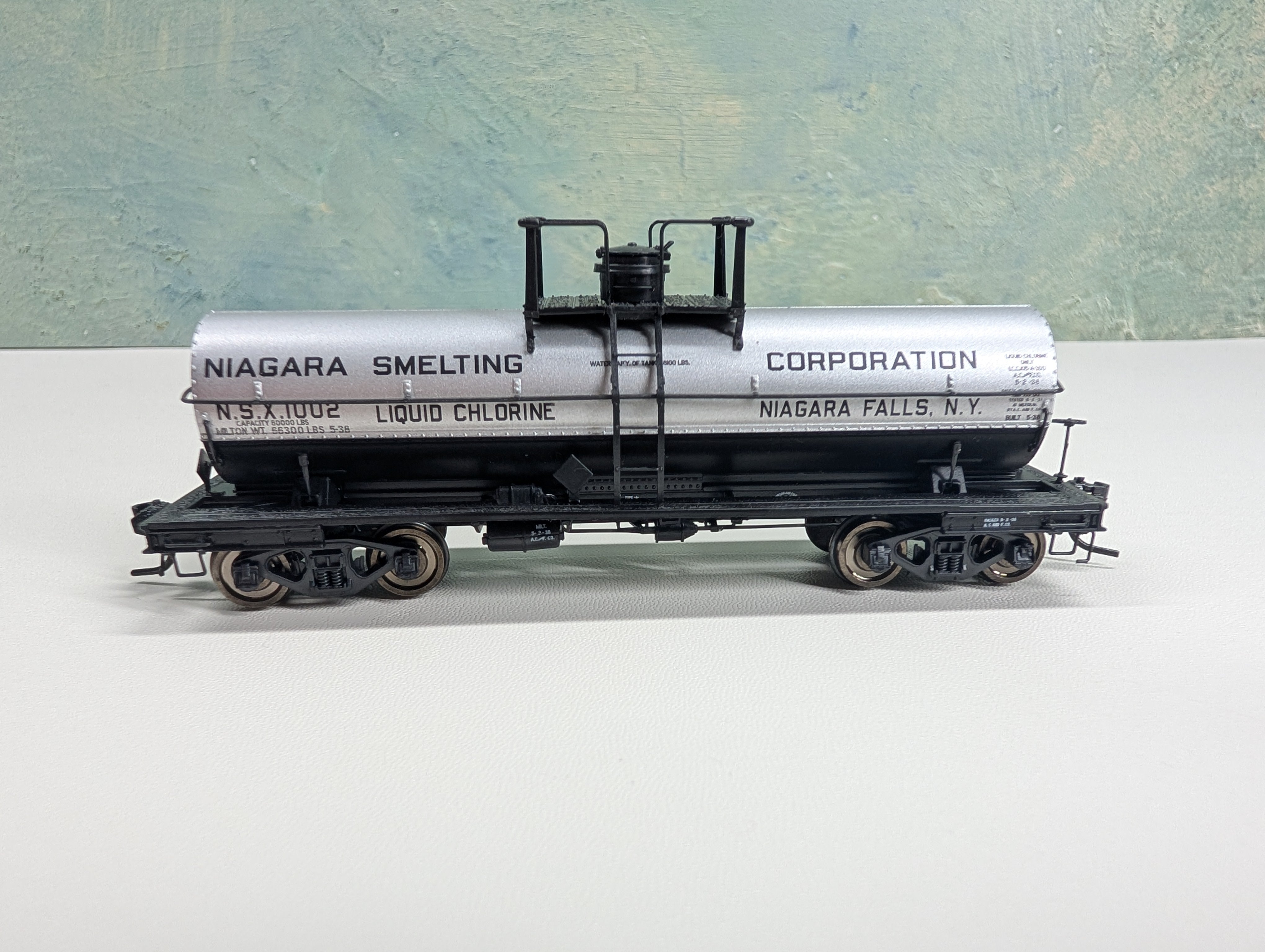 USED Broadway Limited 6127 HO Scale 6000 Gallon Tank Car Niagra Smelting Co. NSX #1002