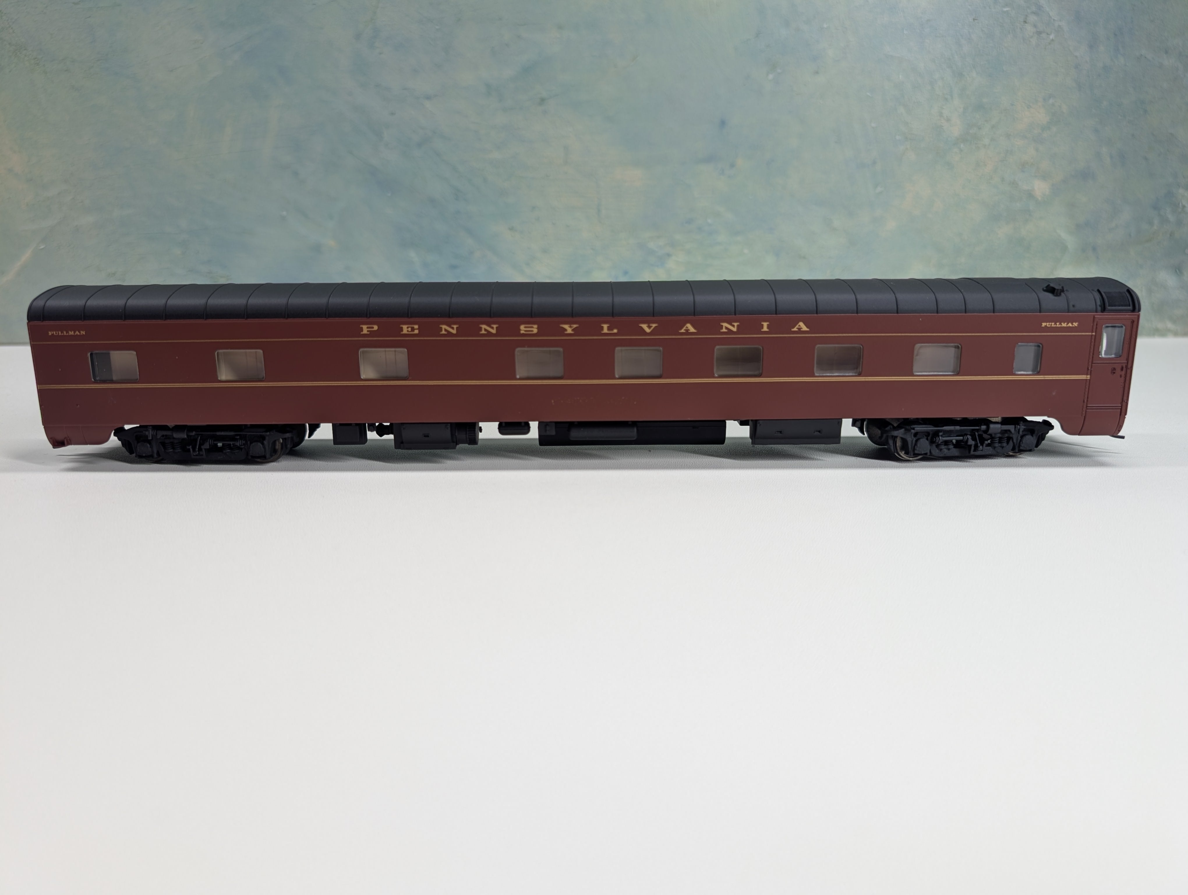 USED Walthers 932-6747 HO Scale Pullman-Standard 10-5 Sleeper Passenger Car Pennsylvania