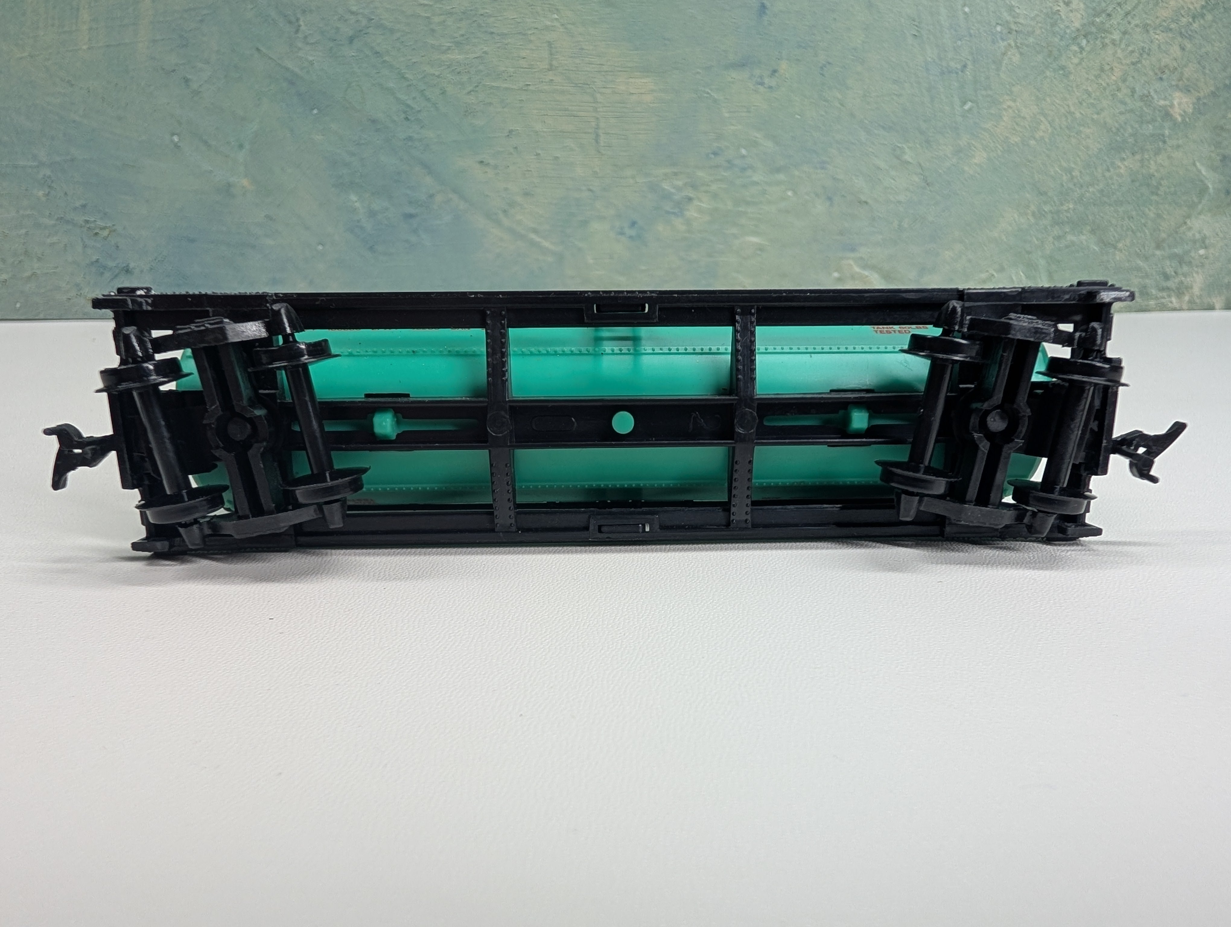 USED HO Scale Single Dome Tank Car Celanese Chemicals GATX #39617
