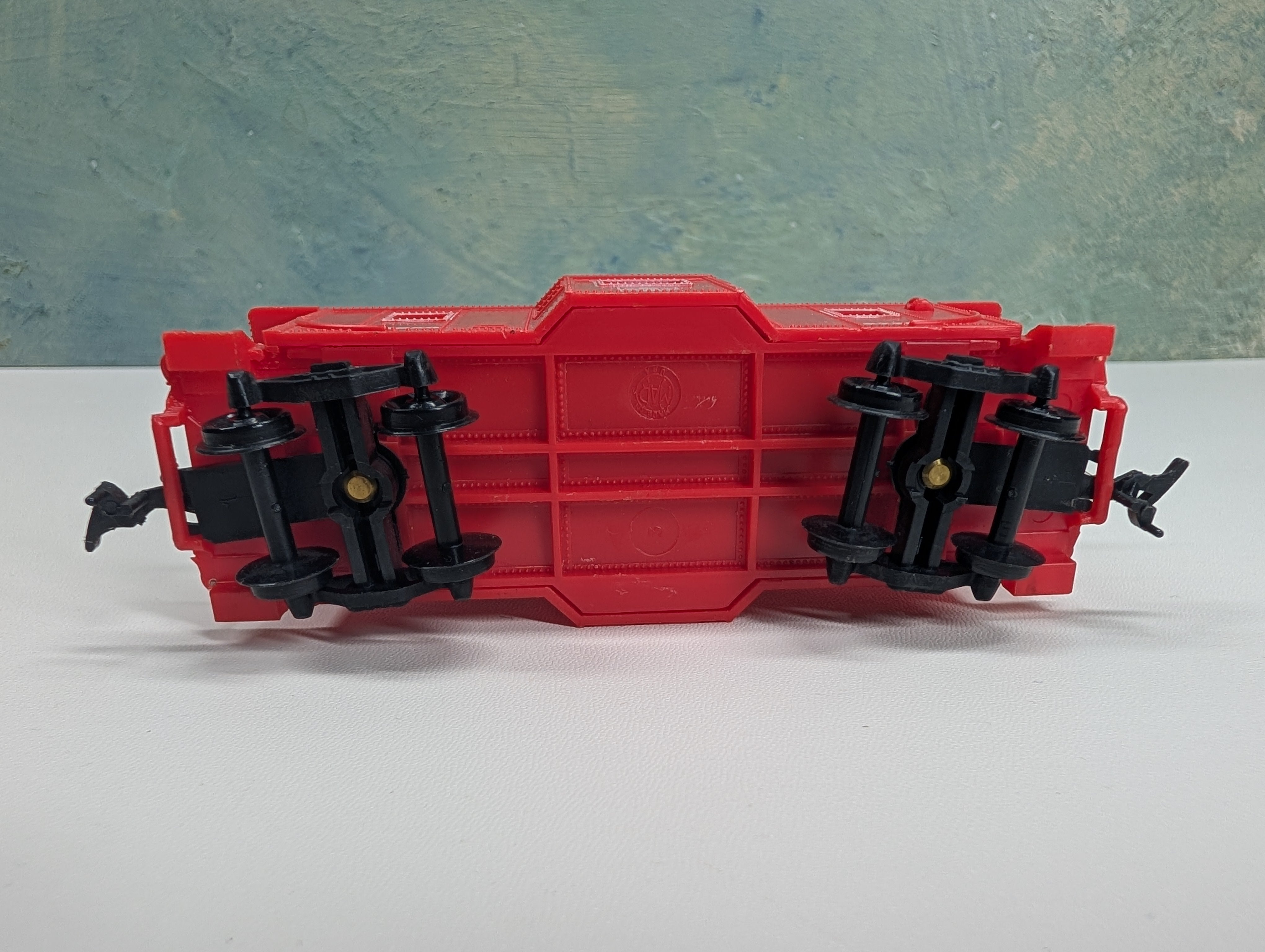 USED Marx HO Scale Bay Window Caboose Santa Fe #2226 Radio Equipped