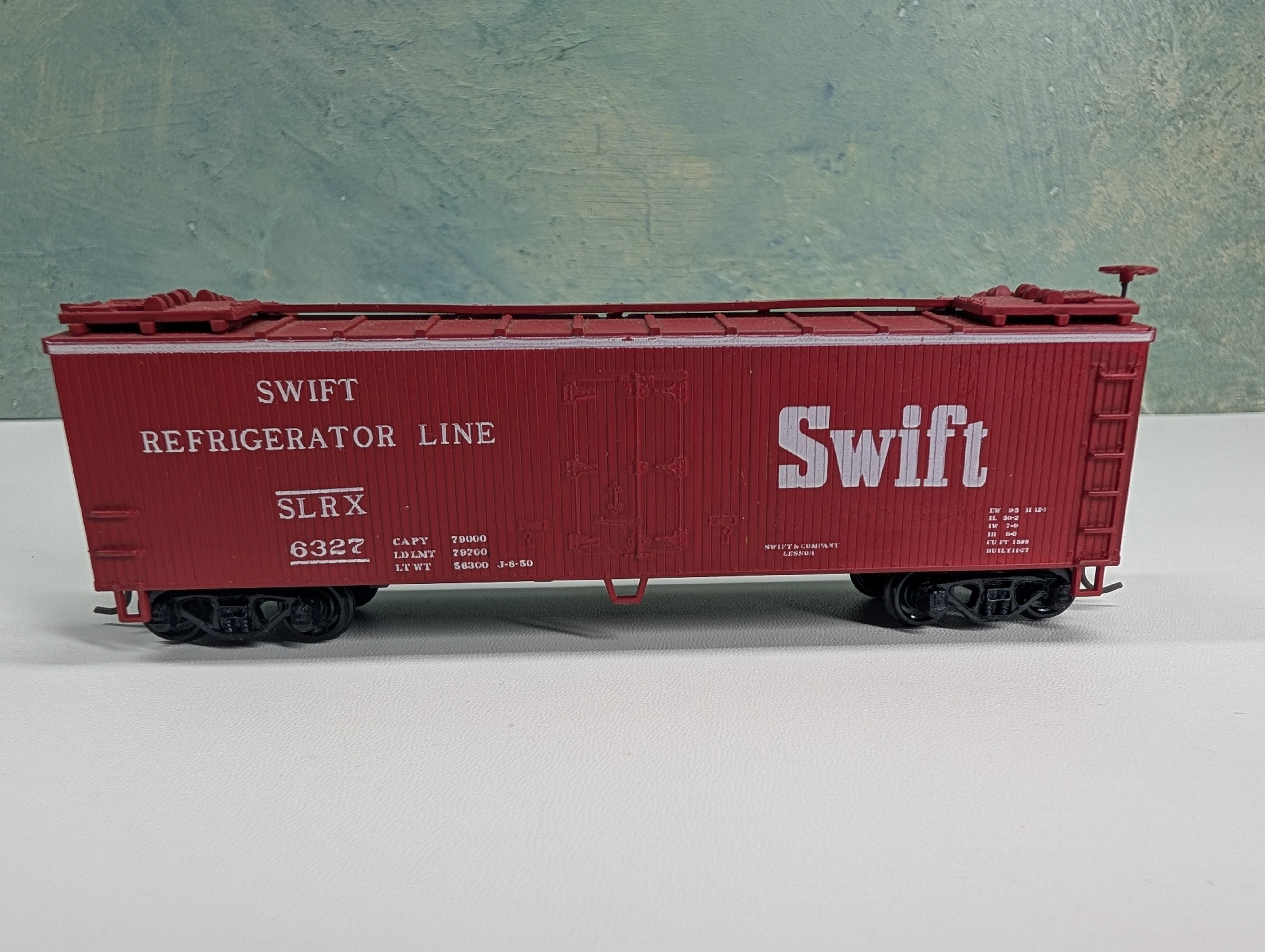 USED Walthers HO Scale 40' Wooden Reefer Swift Refrigerator Line SLRX #6327