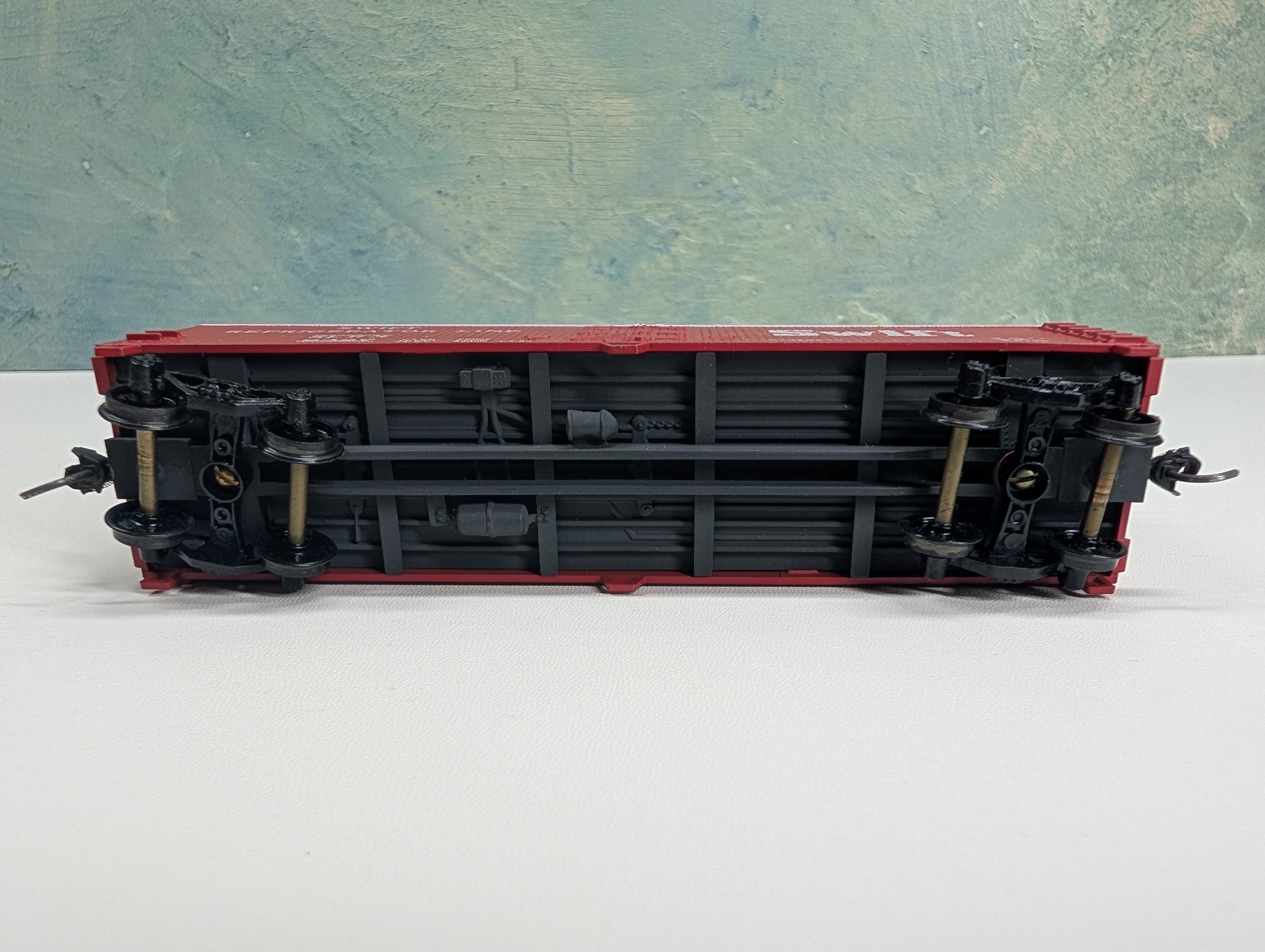 USED Walthers HO Scale 40' Wooden Reefer Swift Refrigerator Line SLRX #6327