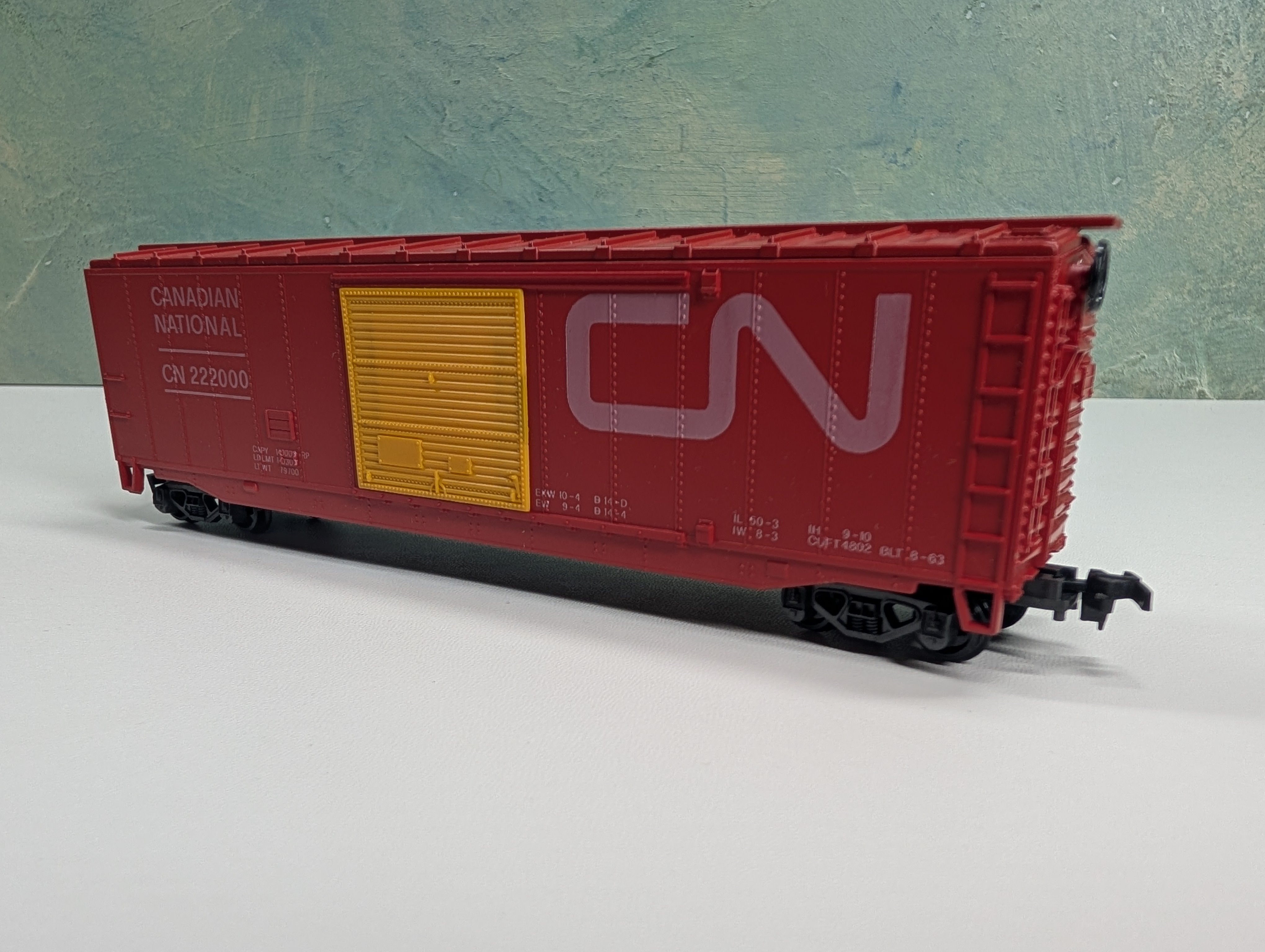 USED HO Scale 50' Box Car Canadian National CN #222000