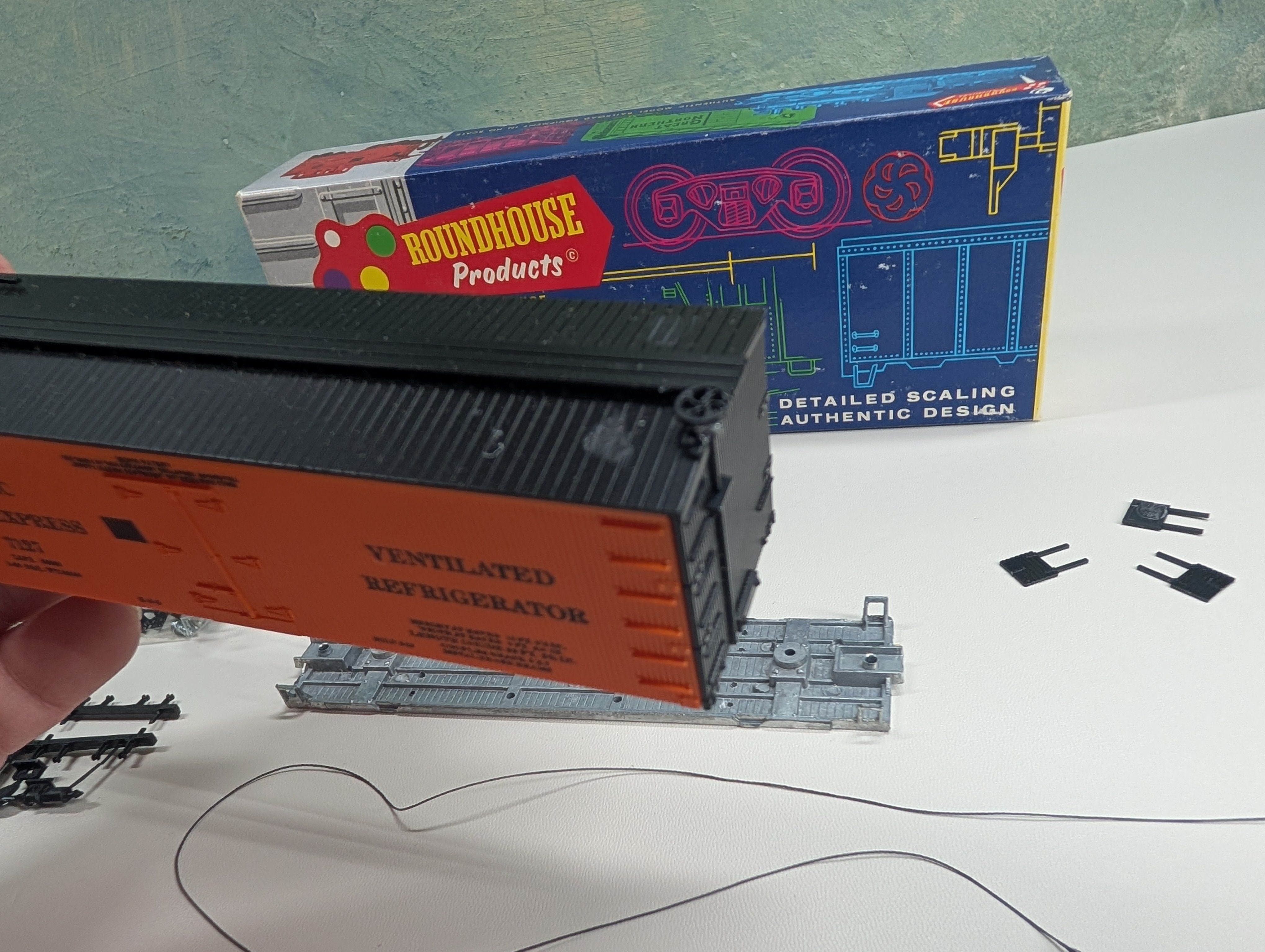 USED Roundhouse HO Scale 36' Reefer Pacific Fruit Express #7127 Kit