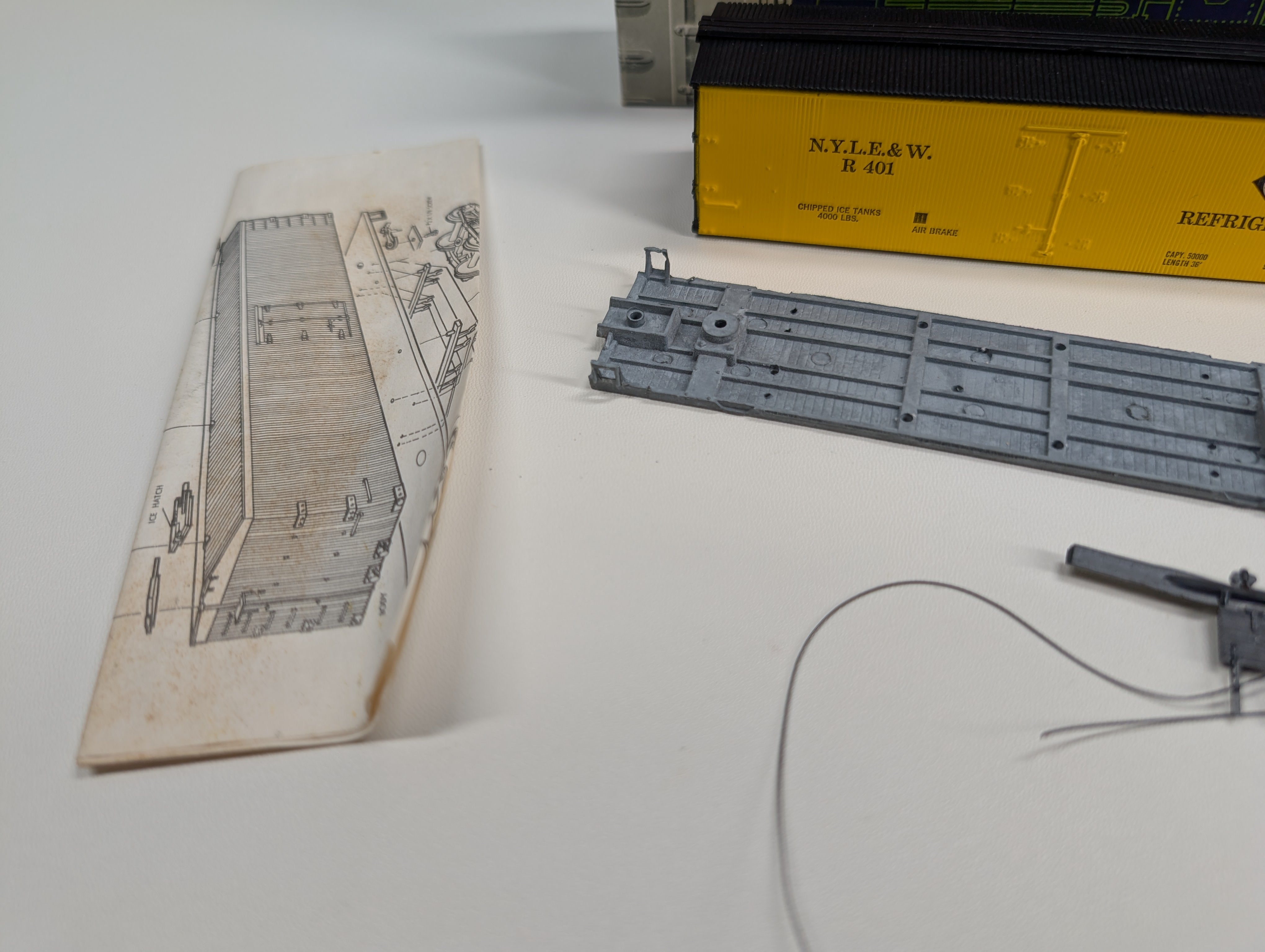 USED Roundhouse HO Scale Old Time Reefer Car Erie NYLE&W #R401 Kit