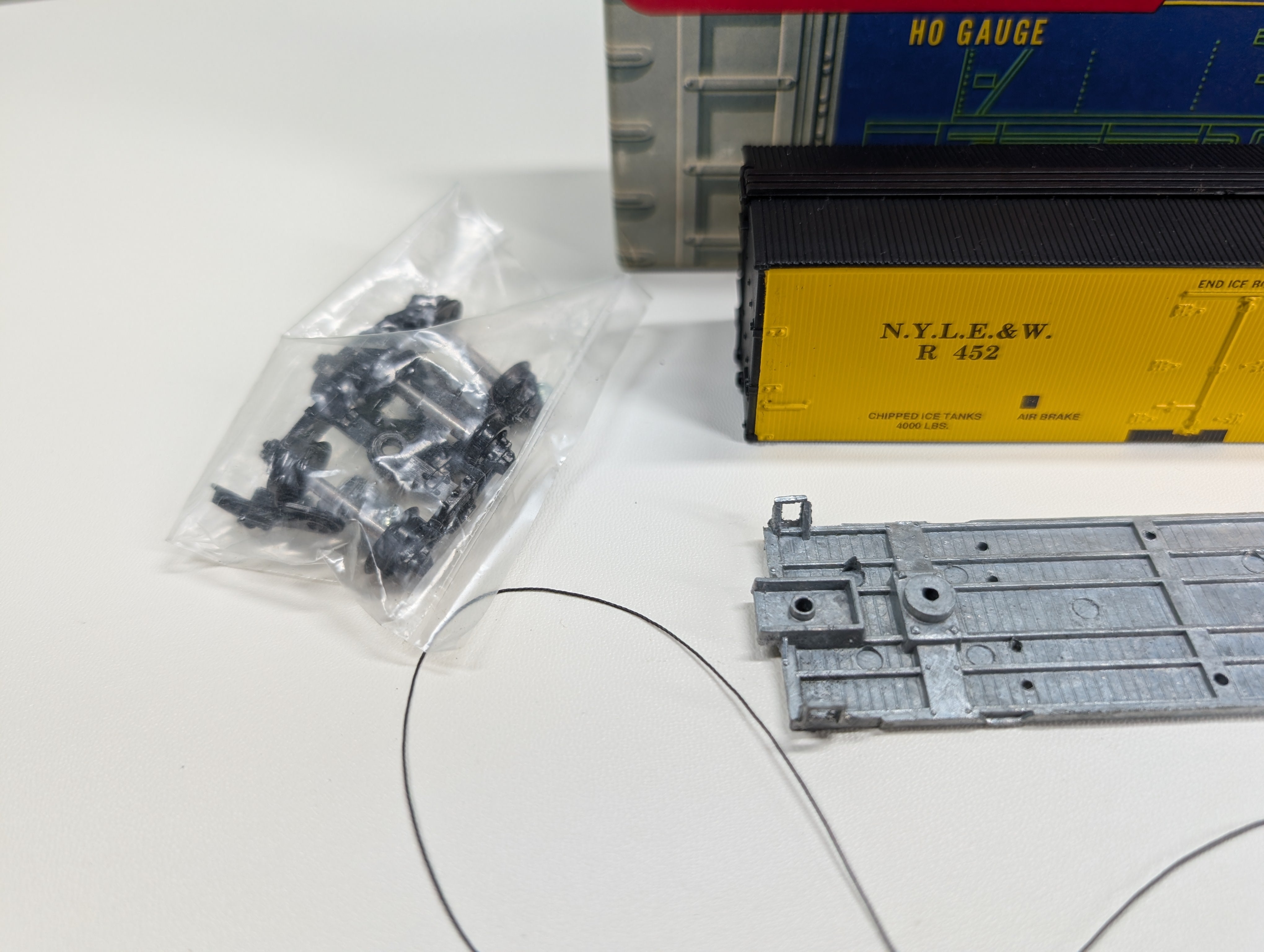 USED Roundhouse HO Scale Old Time Reefer Car Erie NYLE&W #R452 Kit