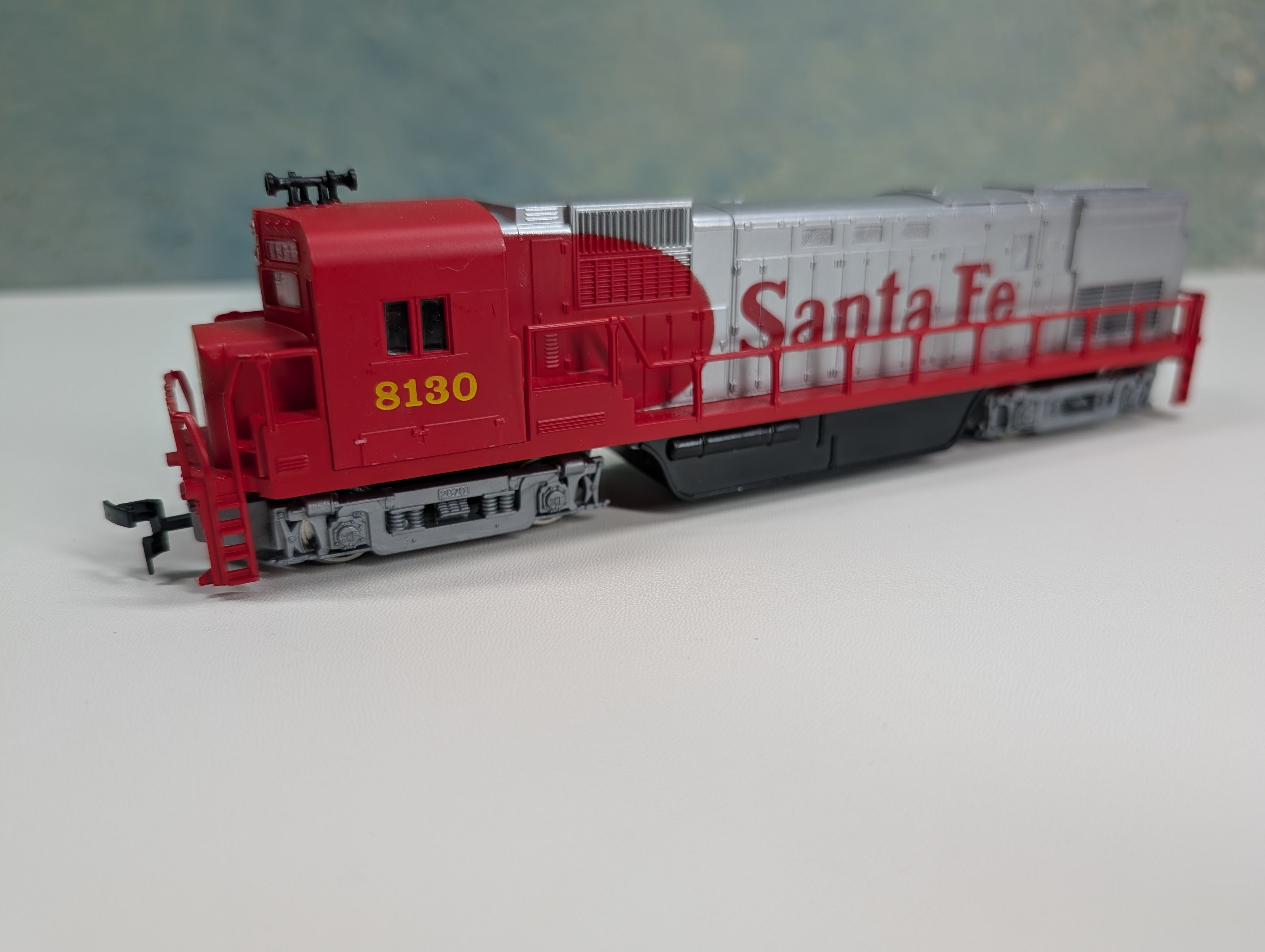USED Mehano HO Scale Alco C-430 Diesel Locomotive Santa Fe #8130 Runs Well DC