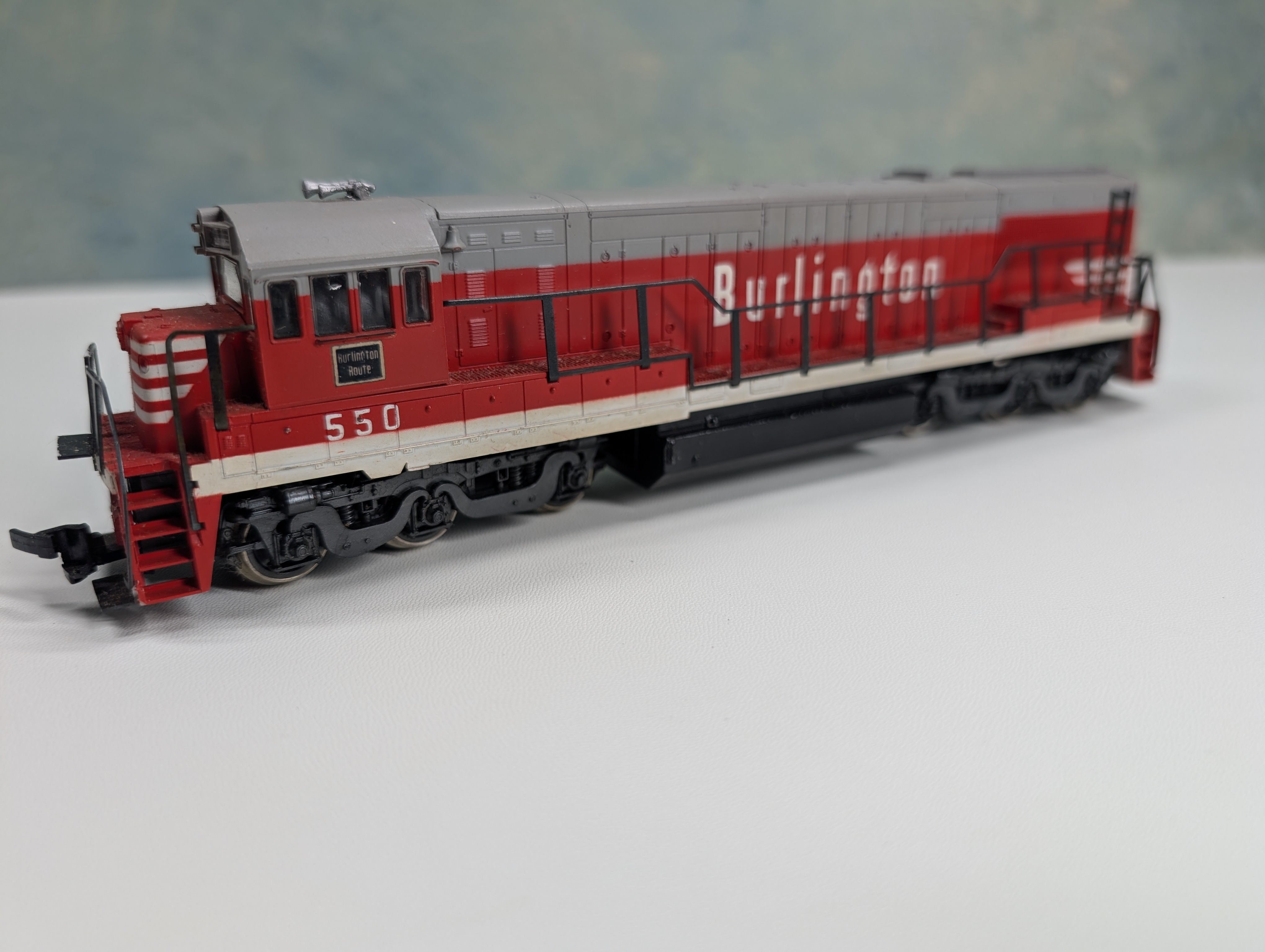 USED Rivarossi HO Scale GE U25C Diesel Locomotive Burlington #550 Runs Well DC