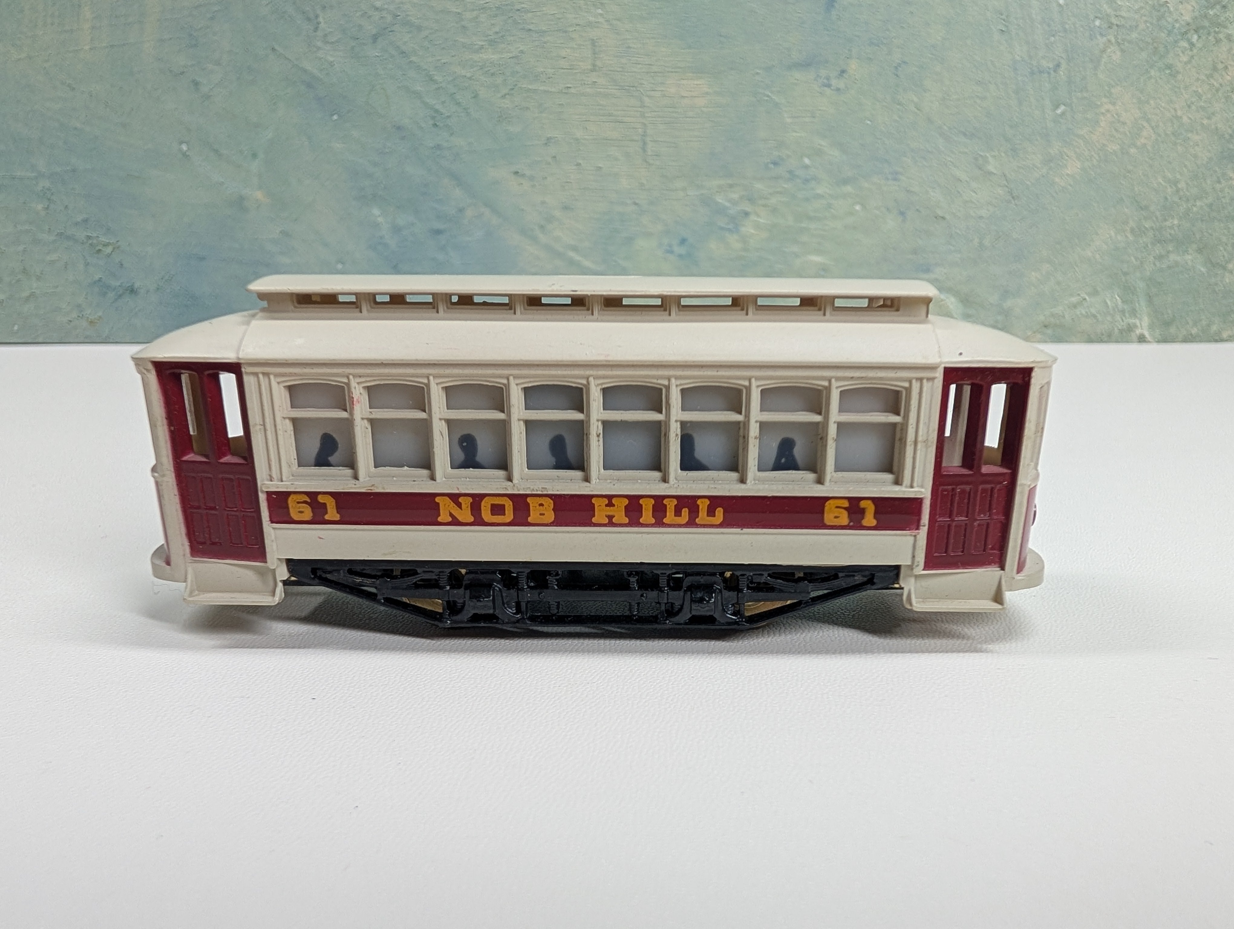 USED Tyco HO Scale Powered Trolley Runs Well DC