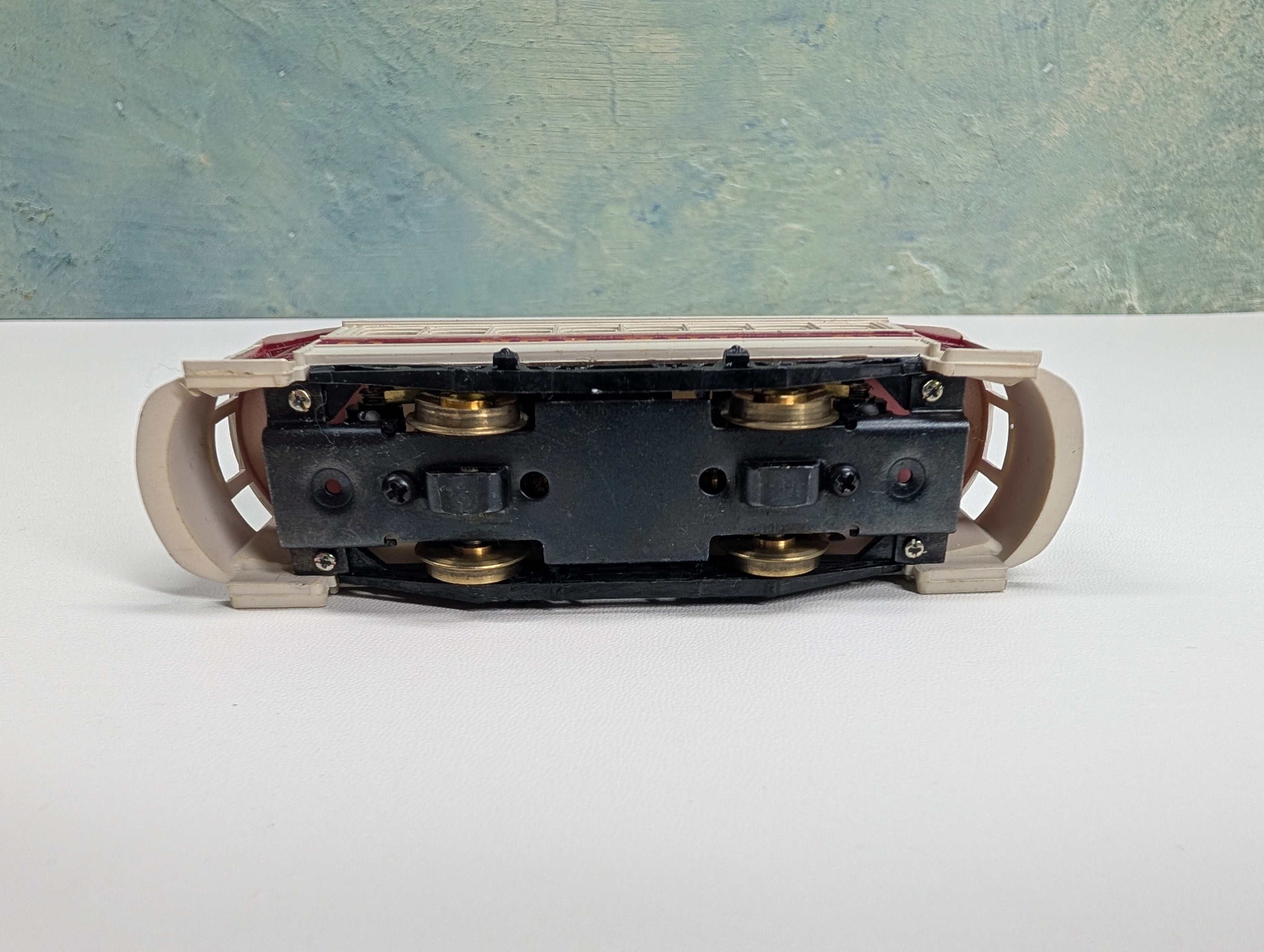 USED Tyco HO Scale Powered Trolley Runs Well DC