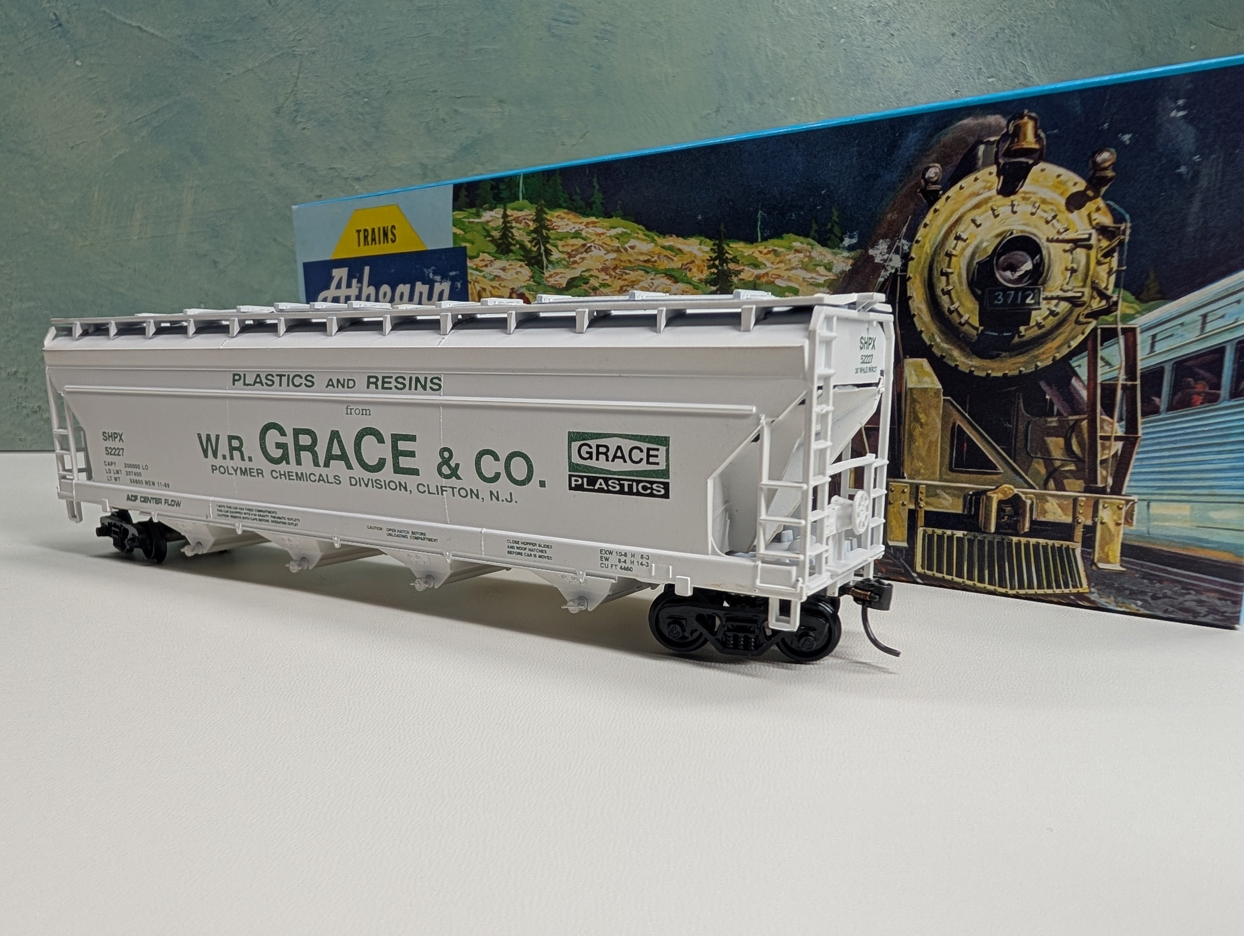 USED Athearn HO Scale 55' ACF Center-Flow Hopper WR Grace & Co SHPX #52227 Bev-Bel
