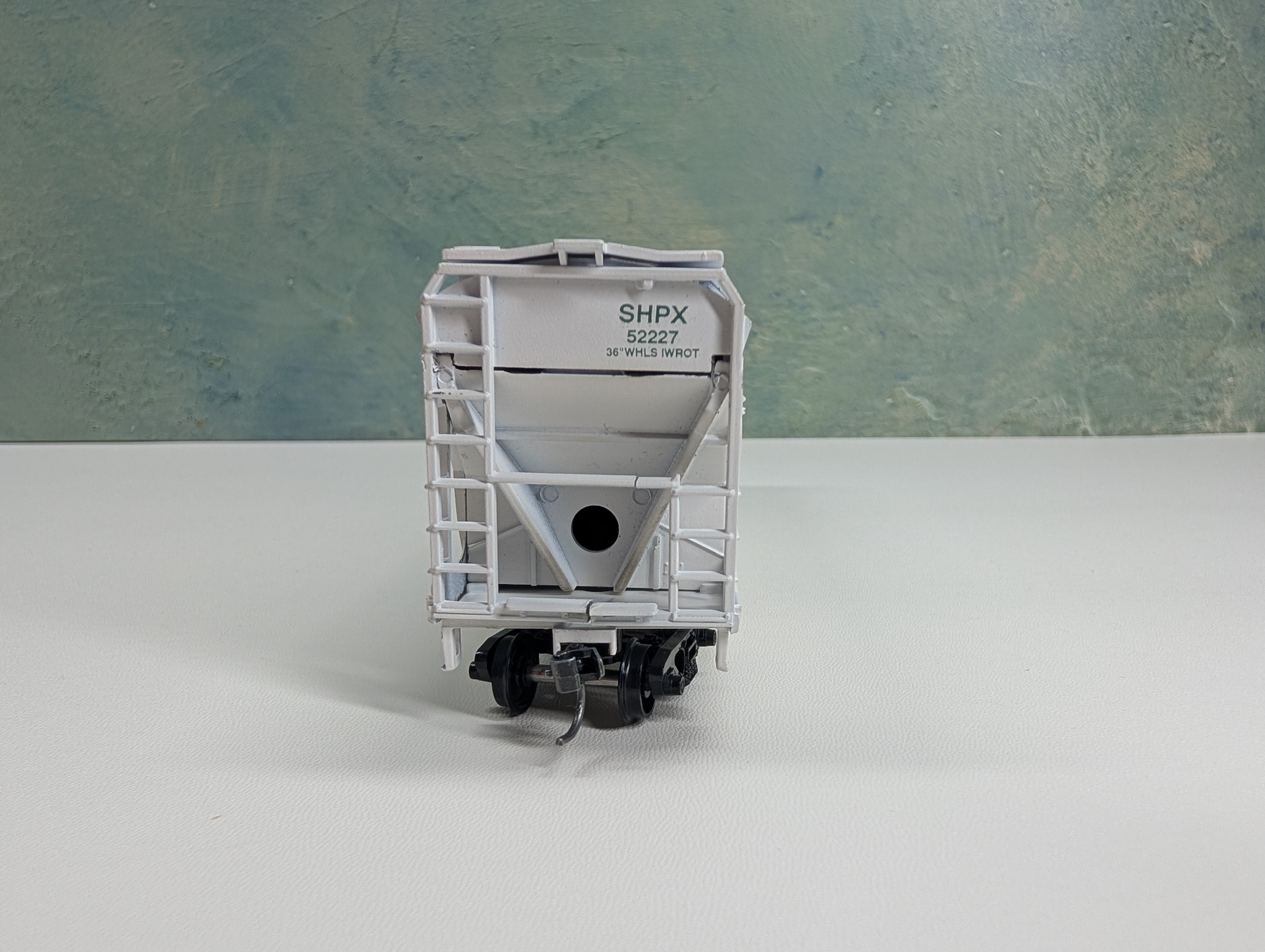 USED Athearn HO Scale 55' ACF Center-Flow Hopper WR Grace & Co SHPX #52227 Bev-Bel