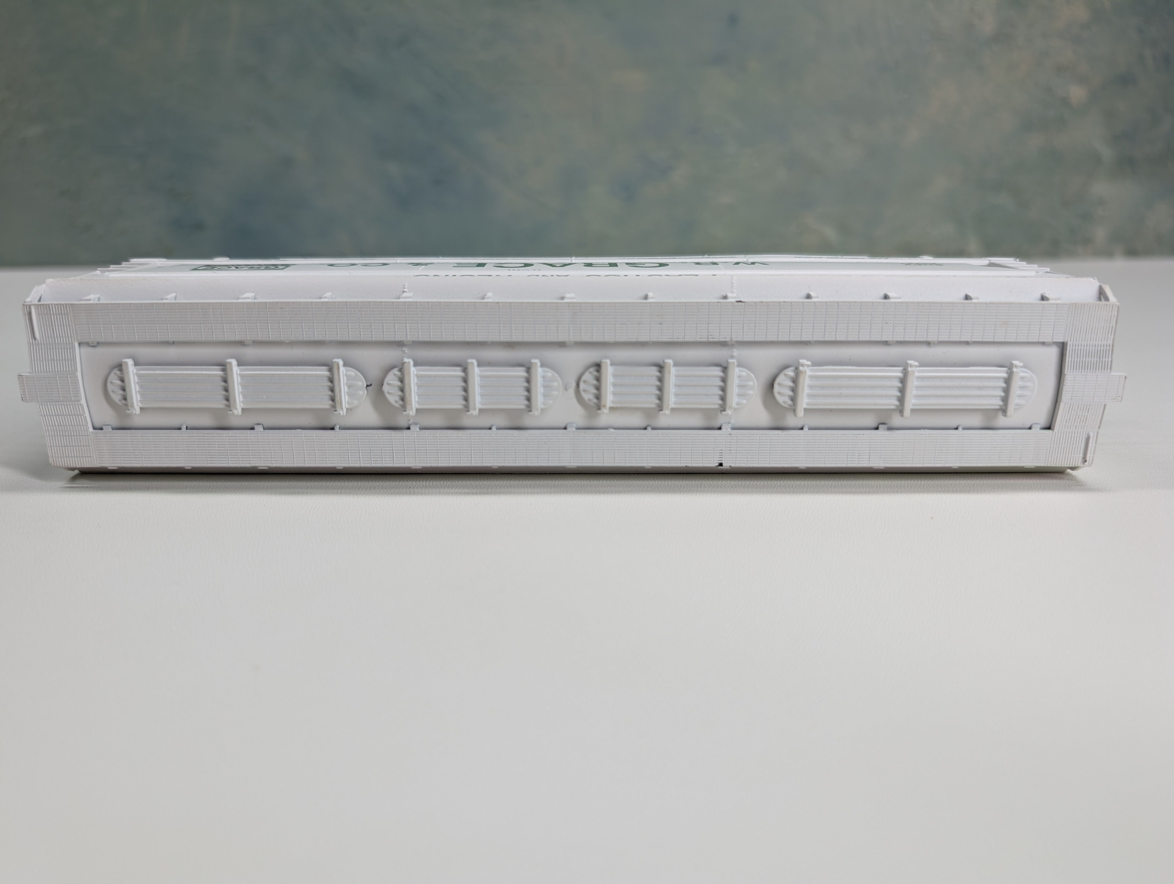 USED Athearn HO Scale 55' ACF Center-Flow Hopper WR Grace & Co SHPX #52227 Bev-Bel